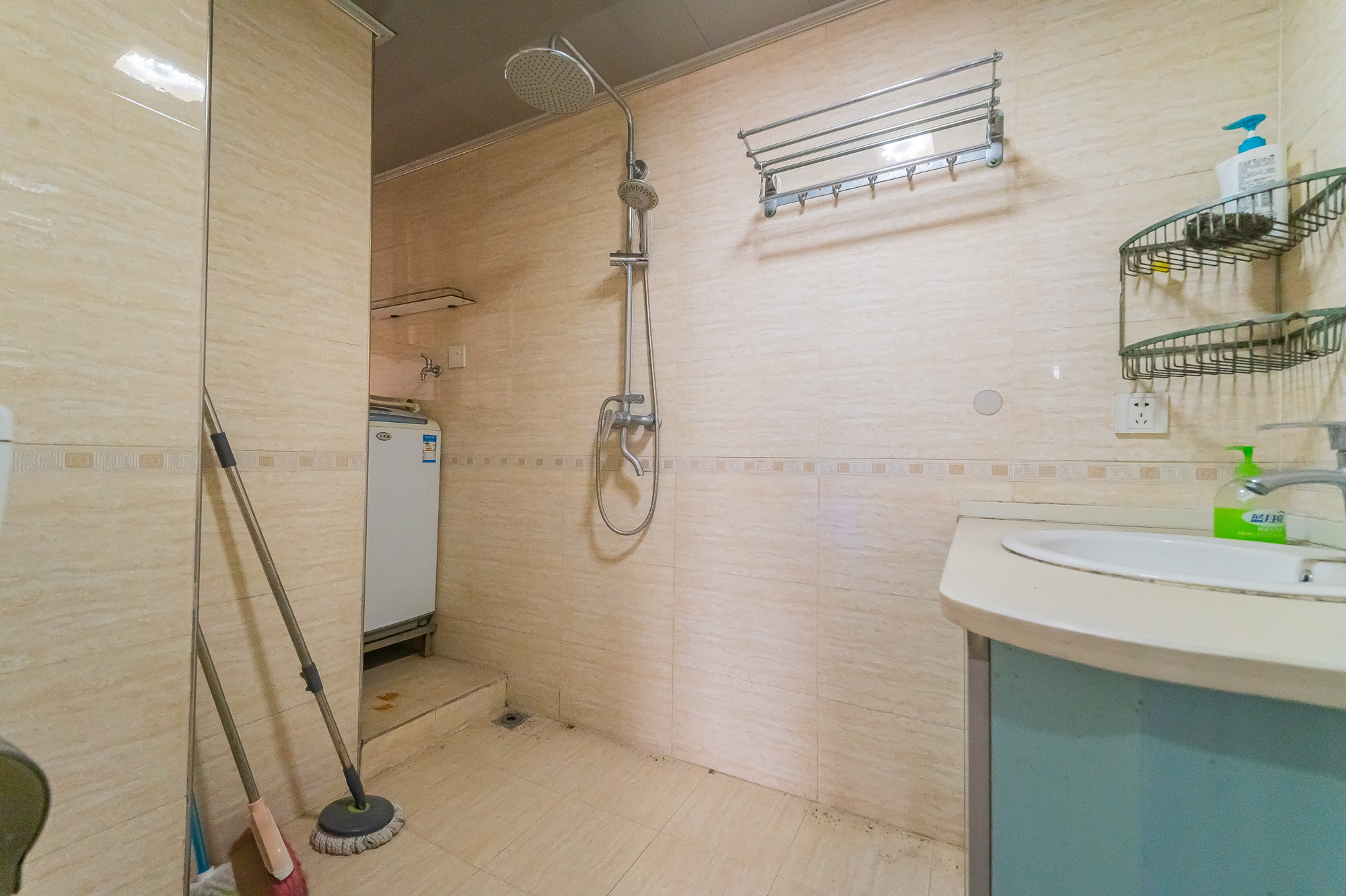 爱琴海岸 3室2厅1卫 52.0万 爱琴海岸 3室2厅1卫 52.0万卫生间