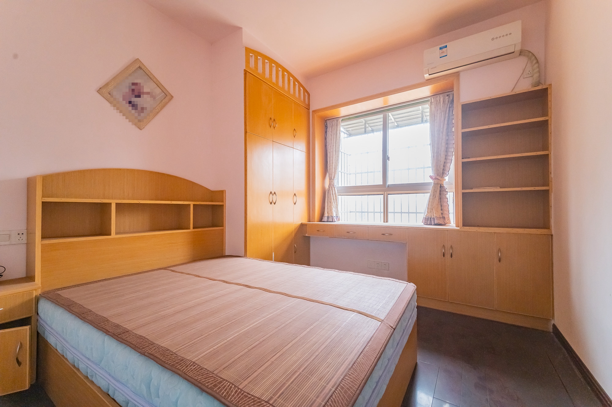 爱琴海岸 3室2厅1卫 52.0万 爱琴海岸 3室2厅1卫 52.0万卧室