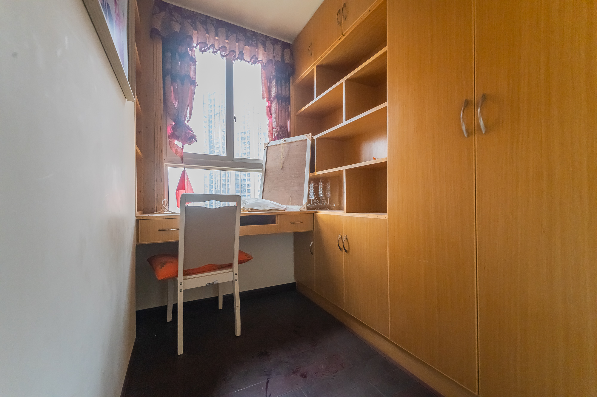 爱琴海岸 3室2厅1卫 52.0万 爱琴海岸 3室2厅1卫 52.0万卧室