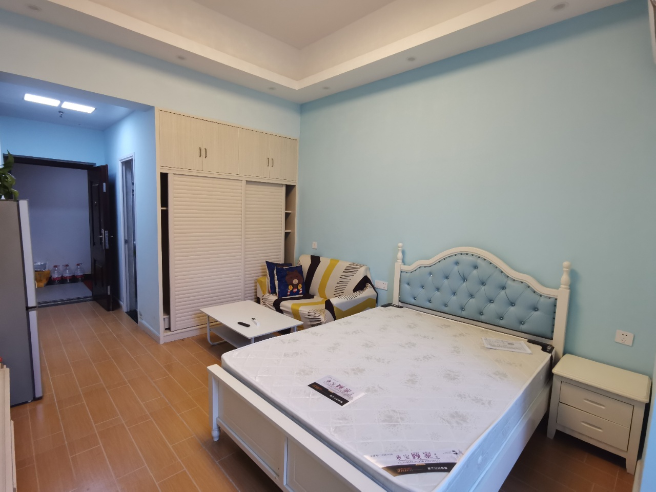 裕天国际商汇中心 1室1厅1卫 1400.0元/月 裕天国际商汇中心 1室1厅1卫 1400.0元/月室内图