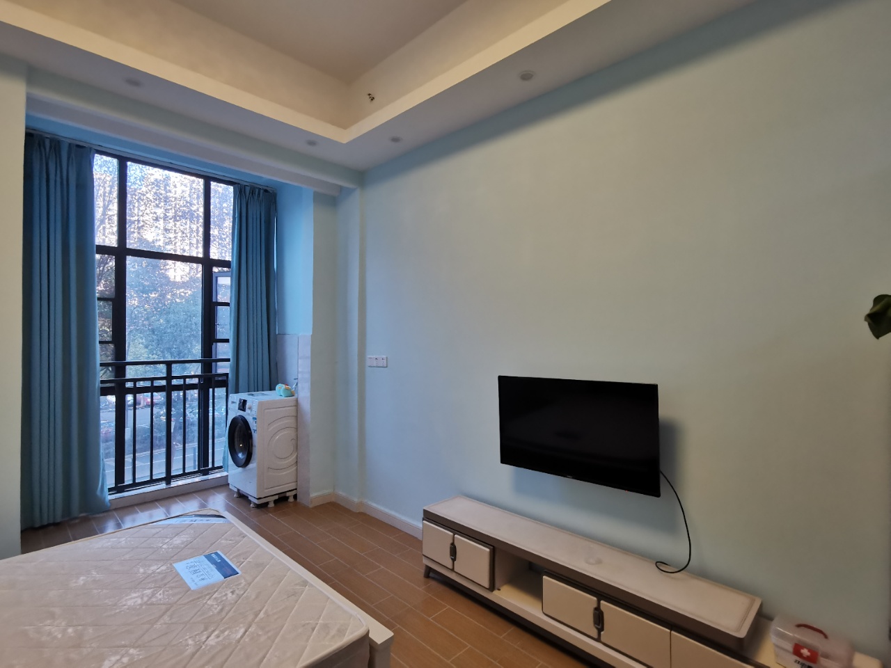 裕天国际商汇中心 1室1厅1卫 1400.0元/月 裕天国际商汇中心 1室1厅1卫 1400.0元/月室内图