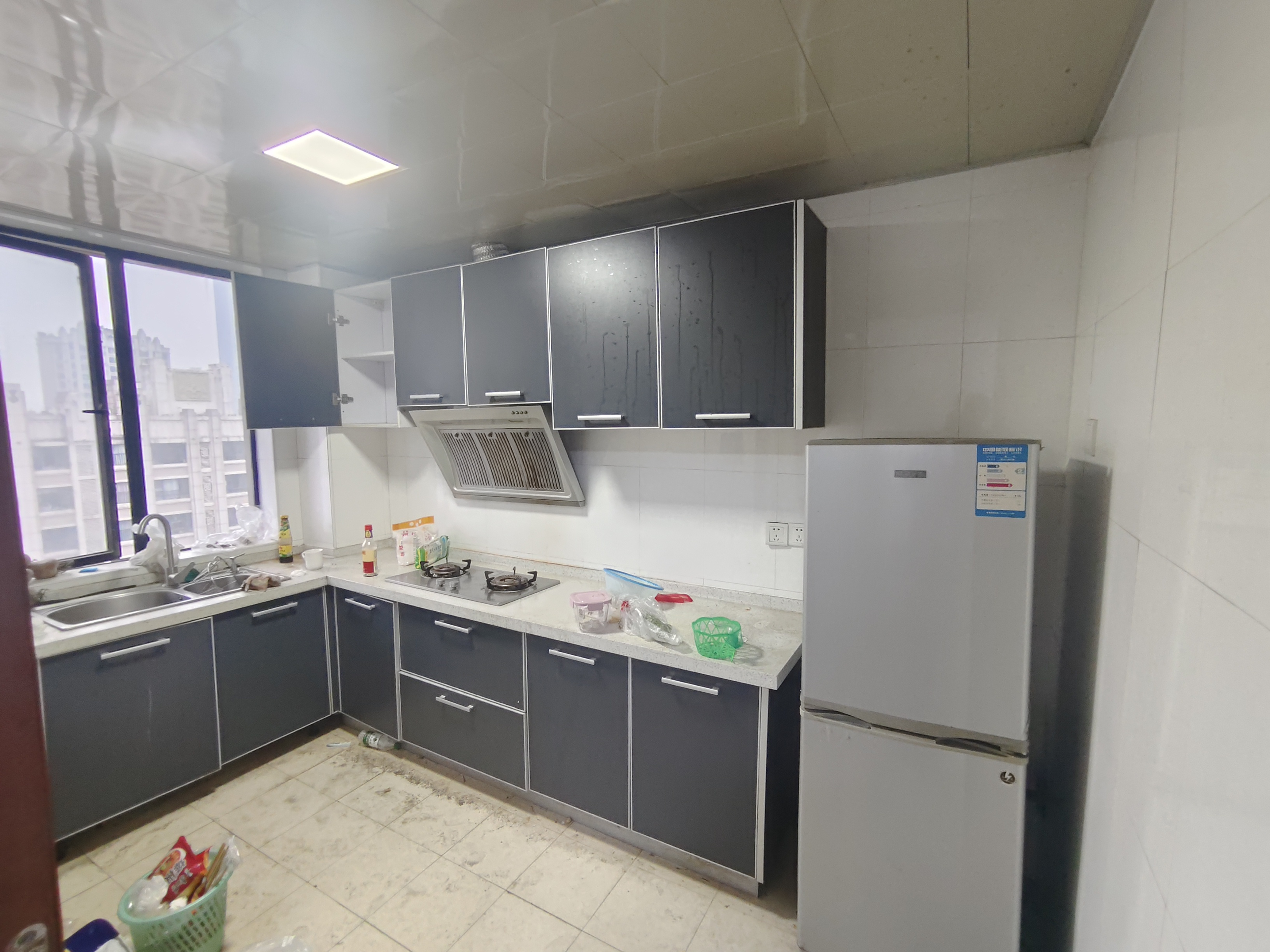 三江花中城 4室2厅2卫 3000.0元/月 三江花中城 4室2厅2卫 3000.0元/月室内图