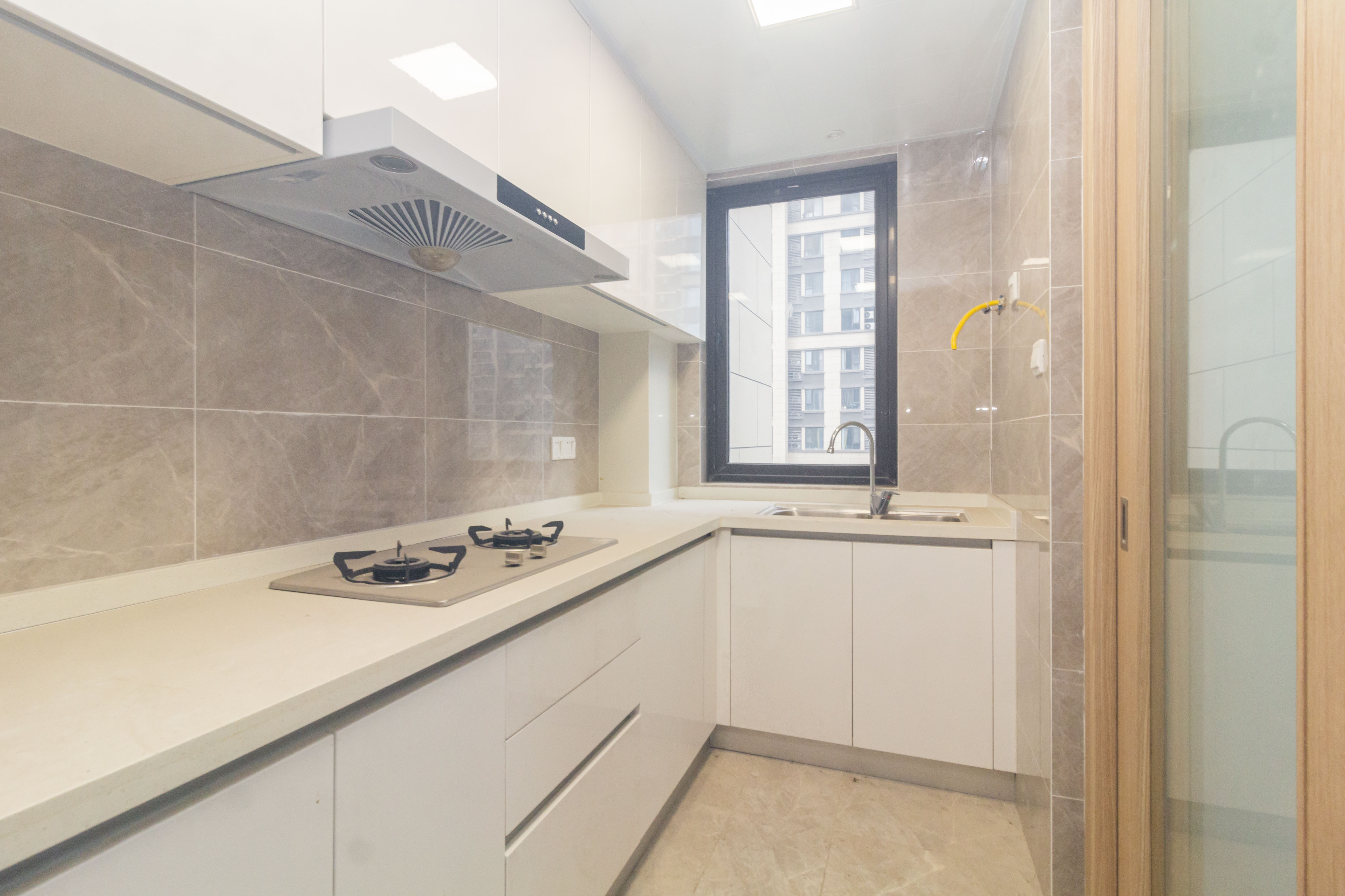 君合新城玺樾  3室2厅2卫    85.0万 君合新城玺樾  3室2厅2卫    85.0万厨房