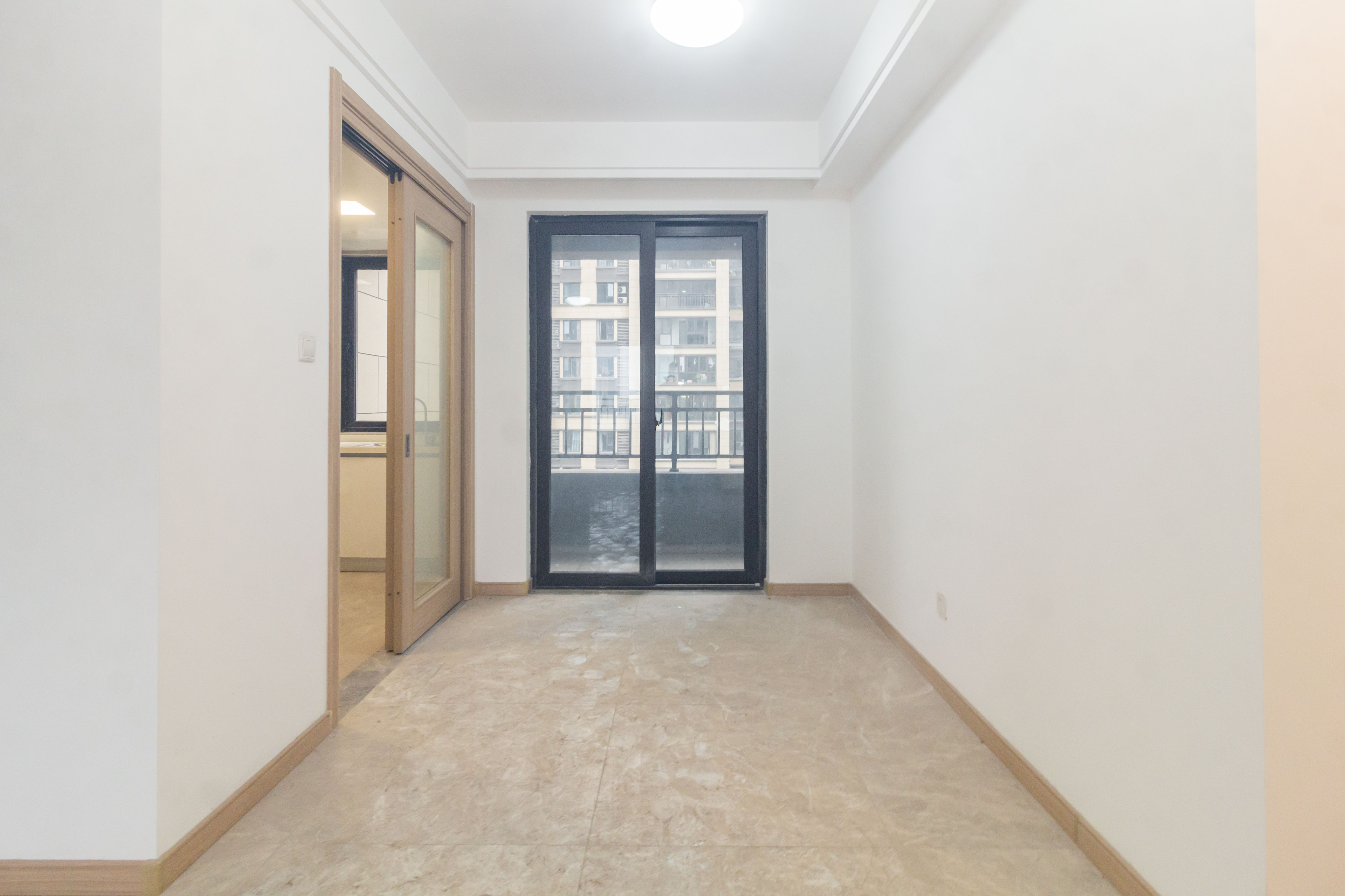 君合新城玺樾  3室2厅2卫    85.0万 君合新城玺樾  3室2厅2卫    85.0万客厅