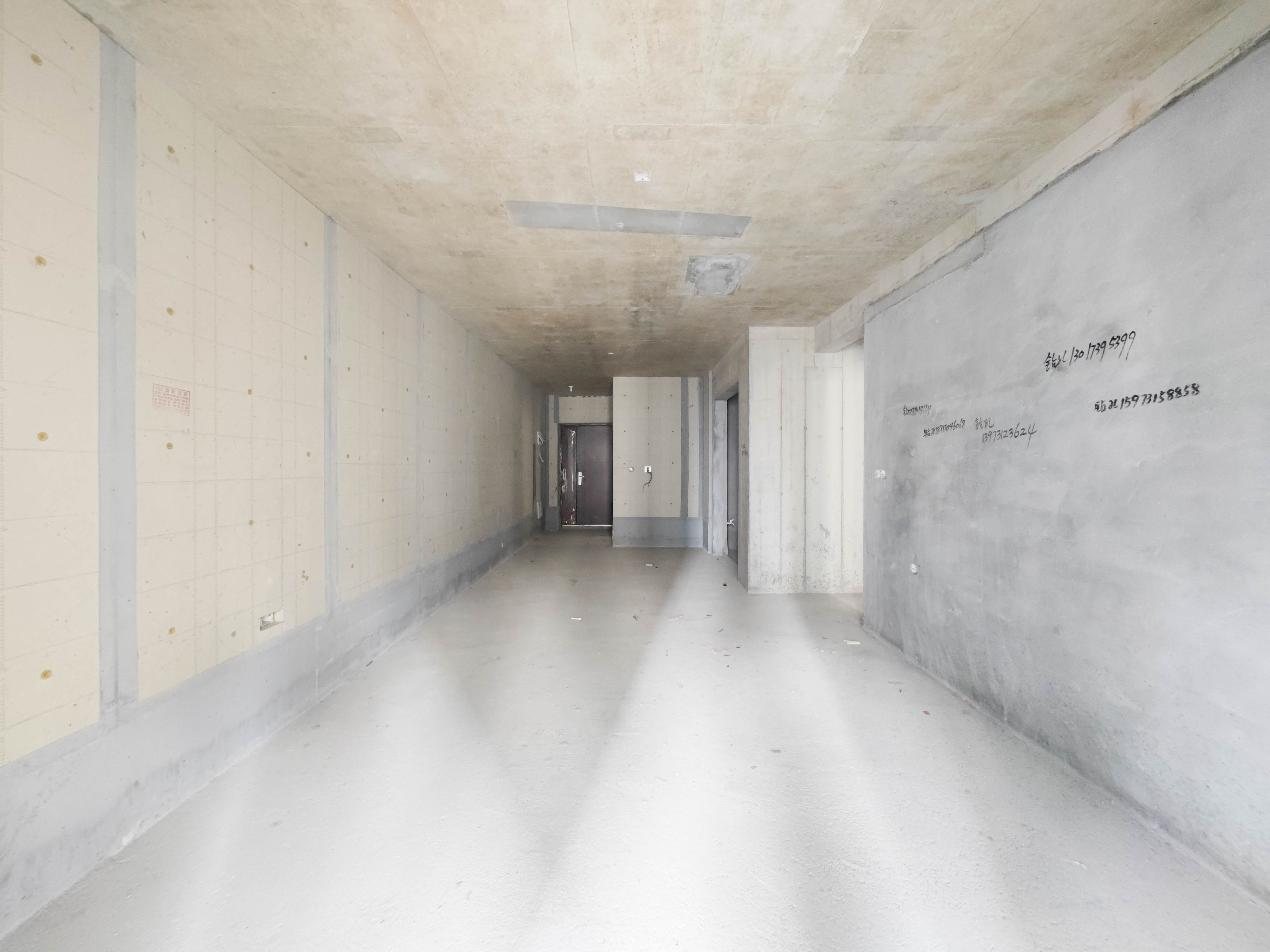 润和星河玥 4室2厅2卫 122.0万 润和星河玥 4室2厅2卫 122.0万客厅