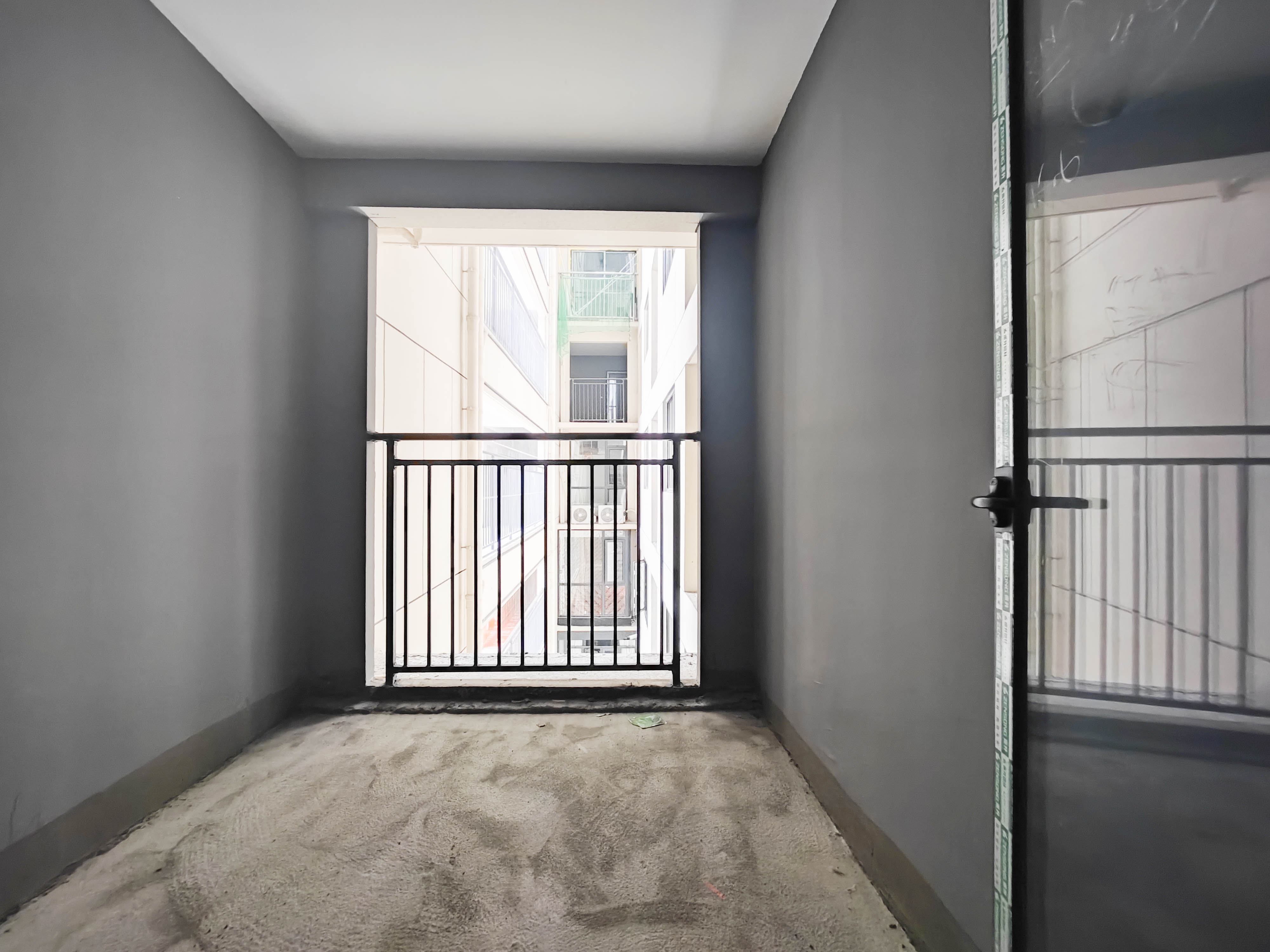 润和星河玥 4室2厅2卫 122.0万 润和星河玥 4室2厅2卫 122.0万阳台