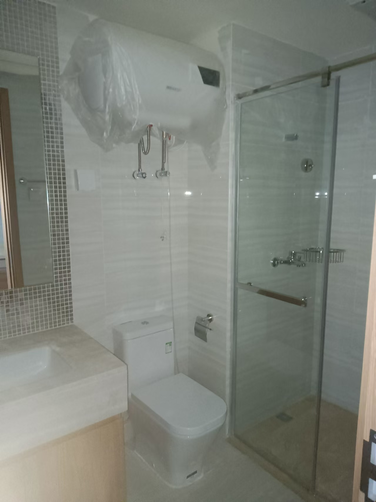 恒大金融广场  1室1厅1卫    3000.0元/月 恒大金融广场  1室1厅1卫    3000.0元/月室内图1