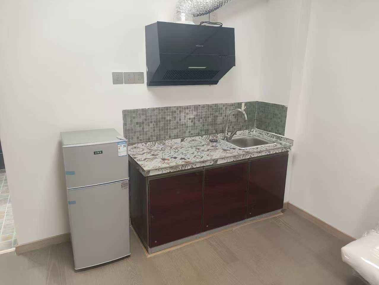 钱隆樽品(一、二、三期) 1室1厅1卫 1400.0元/月 钱隆樽品(一、二、三期) 1室1厅1卫 1400.0元/月室内图