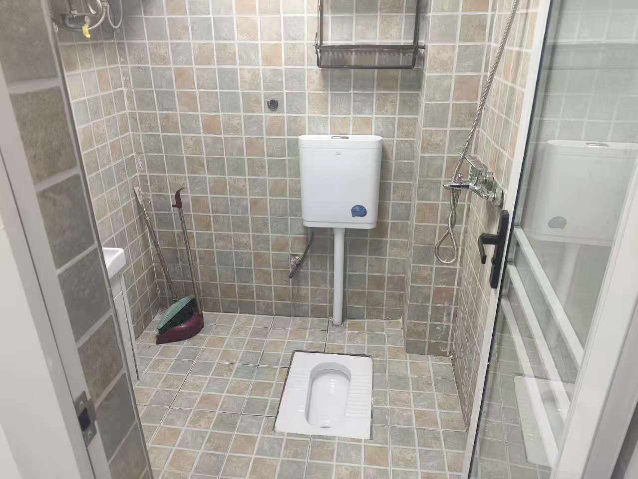 钱隆樽品(一、二、三期) 1室1厅1卫 1400.0元/月 钱隆樽品(一、二、三期) 1室1厅1卫 1400.0元/月室内图