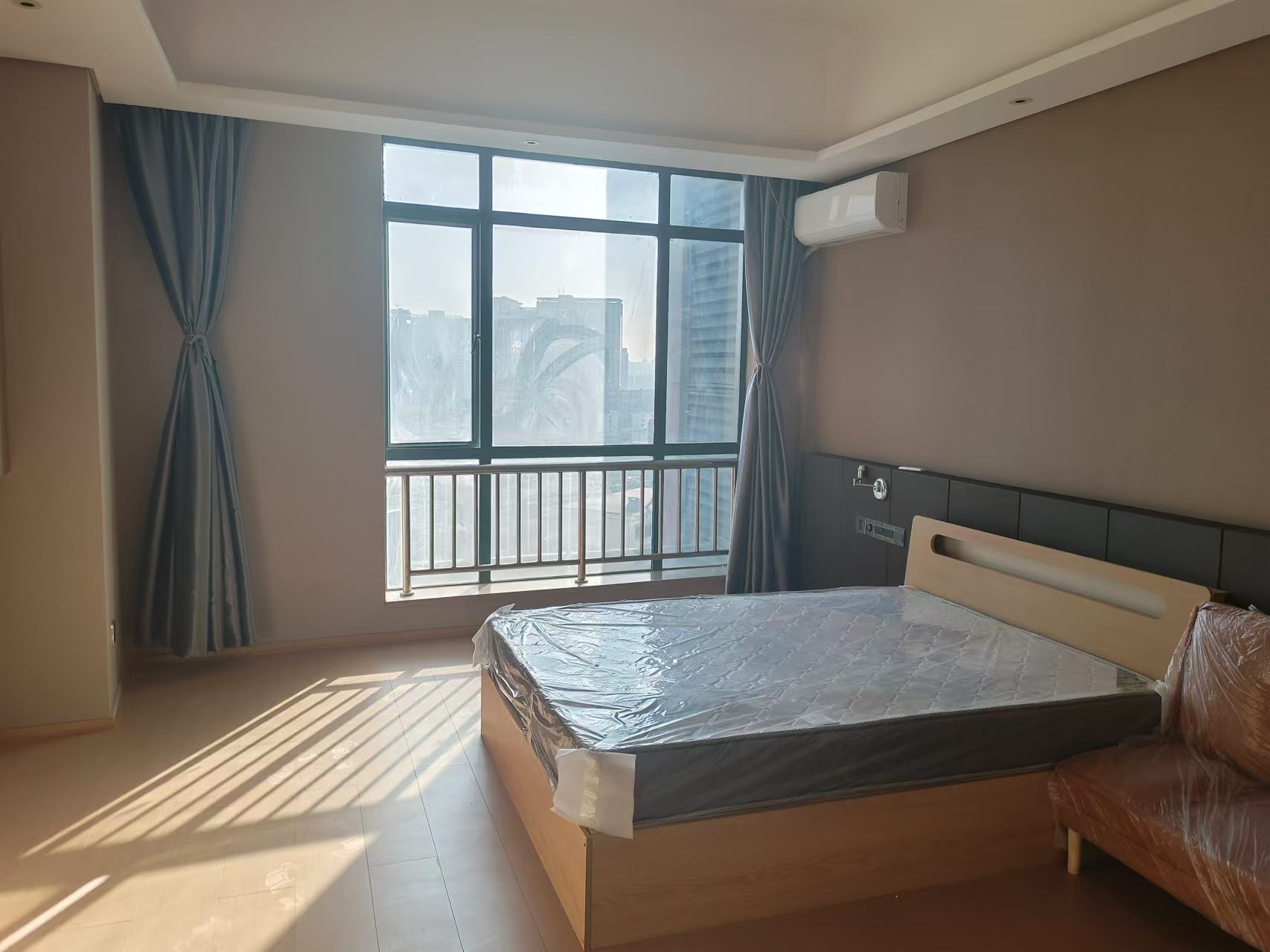 富华商业广场 1室1厅1卫 900.0元/月 富华商业广场 1室1厅1卫 900.0元/月室内图