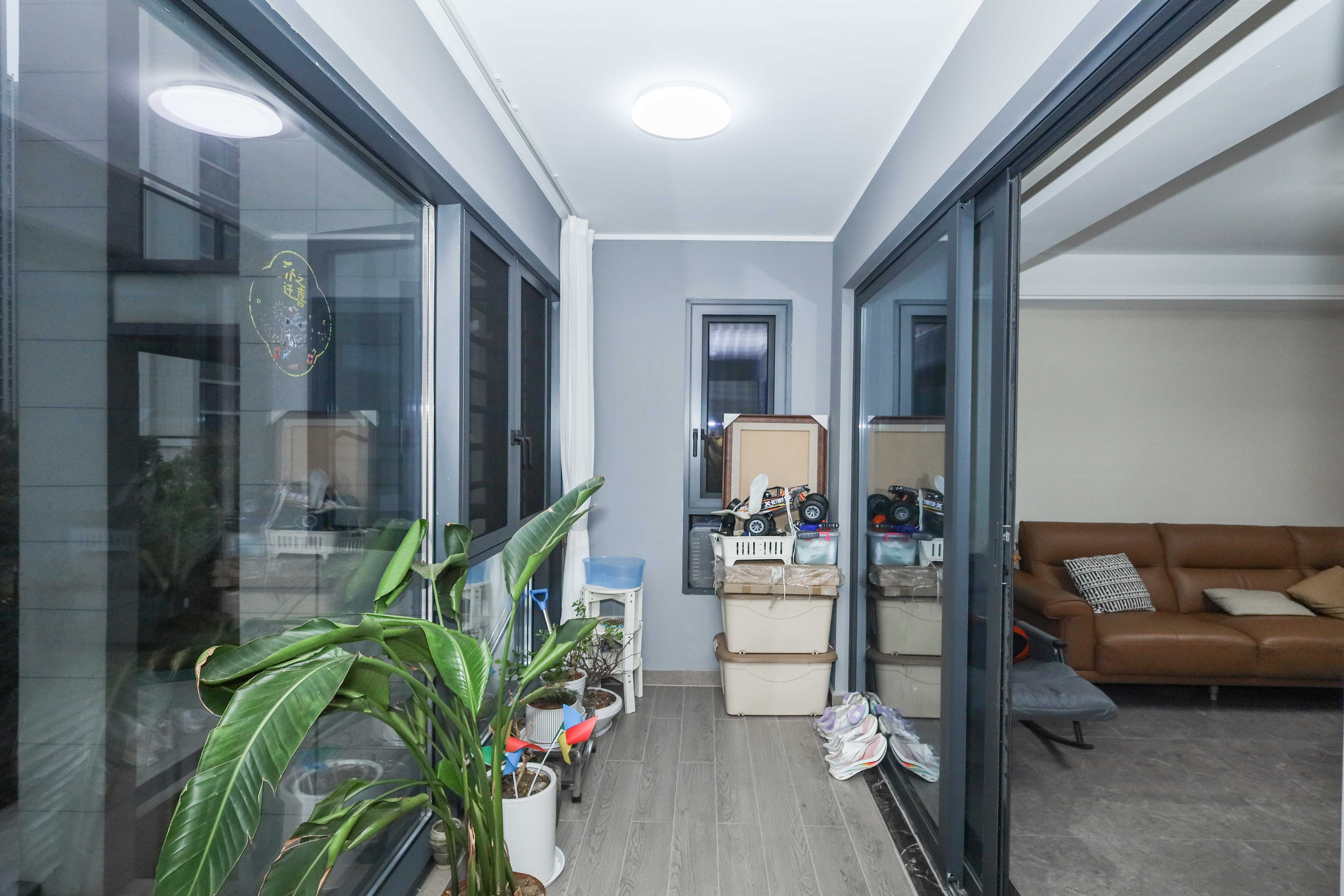 中海阅溪府 4室2厅2卫 220.0万 中海阅溪府 4室2厅2卫 220.0万阳台