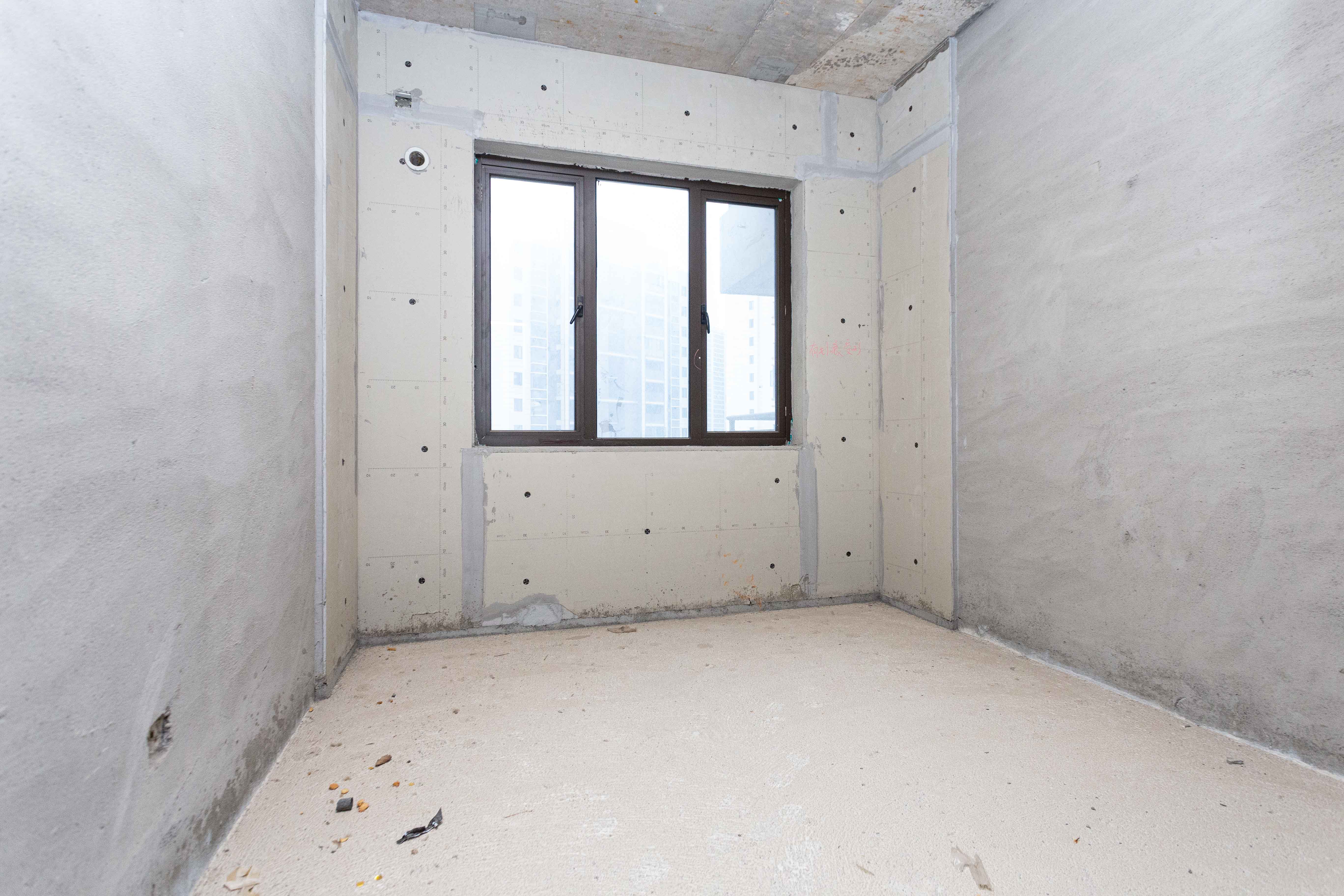 长燃润和天地(长润小区印湘江) 4室2厅2卫 104.5万 长燃润和天地(长润小区印湘江) 4室2厅2卫 104.5万卧室