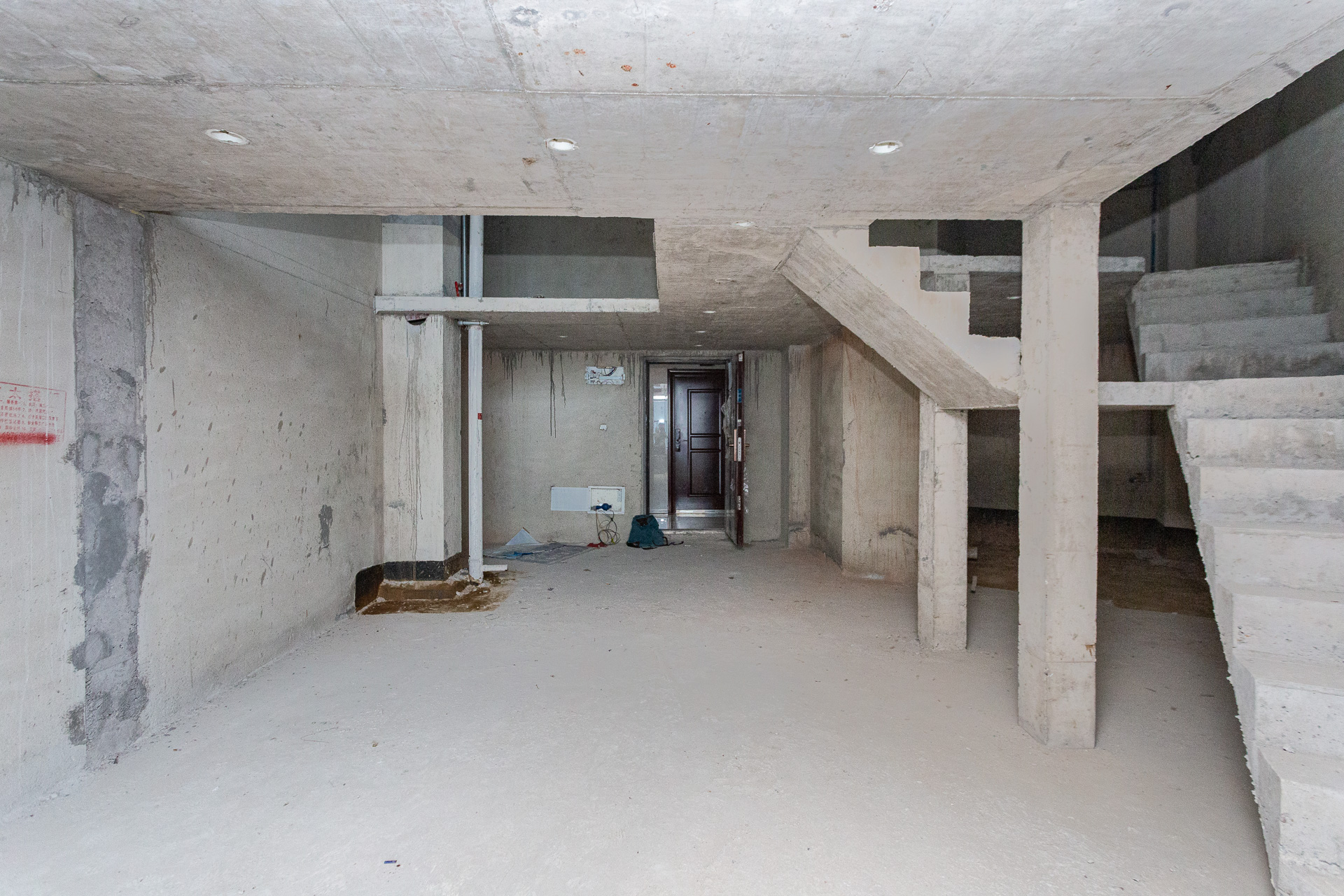 长燃润和天地(长润小区印湘江)  3室2厅2卫    51.8万 长燃润和天地(长润小区印湘江)  3室2厅2卫    51.8万客厅