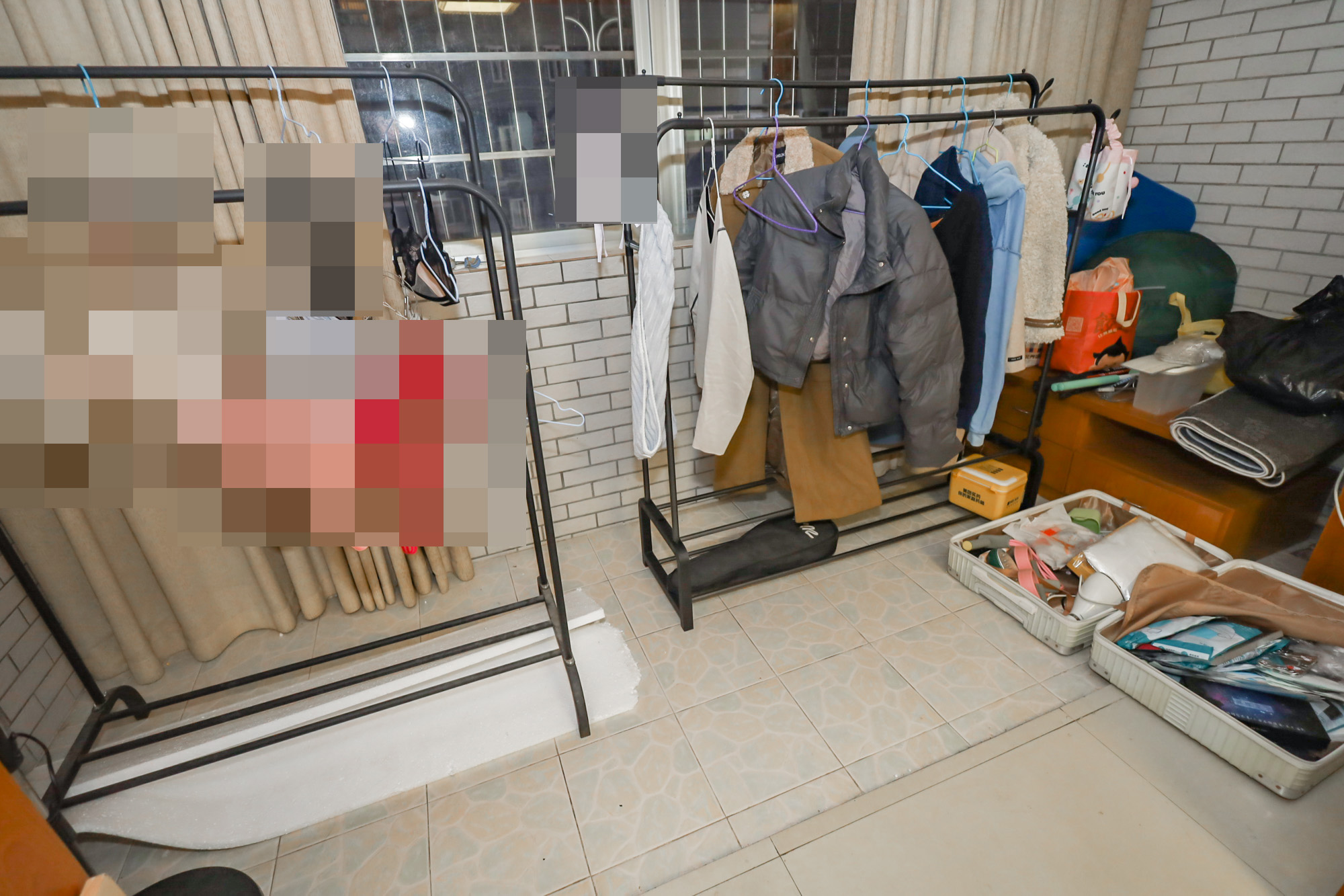 新雅园  4室2厅2卫   108.00万阳台