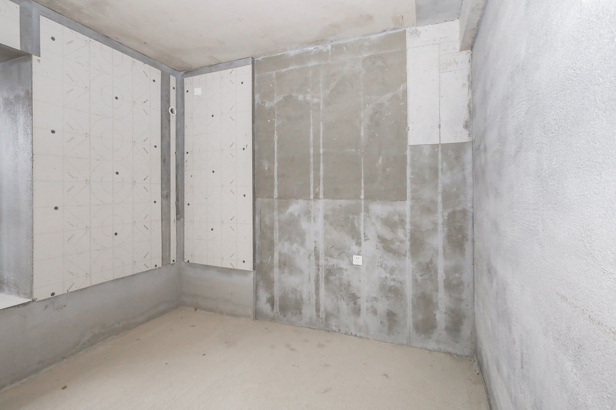 轨道中建麓江府  4室2厅2卫   198.00万卧室