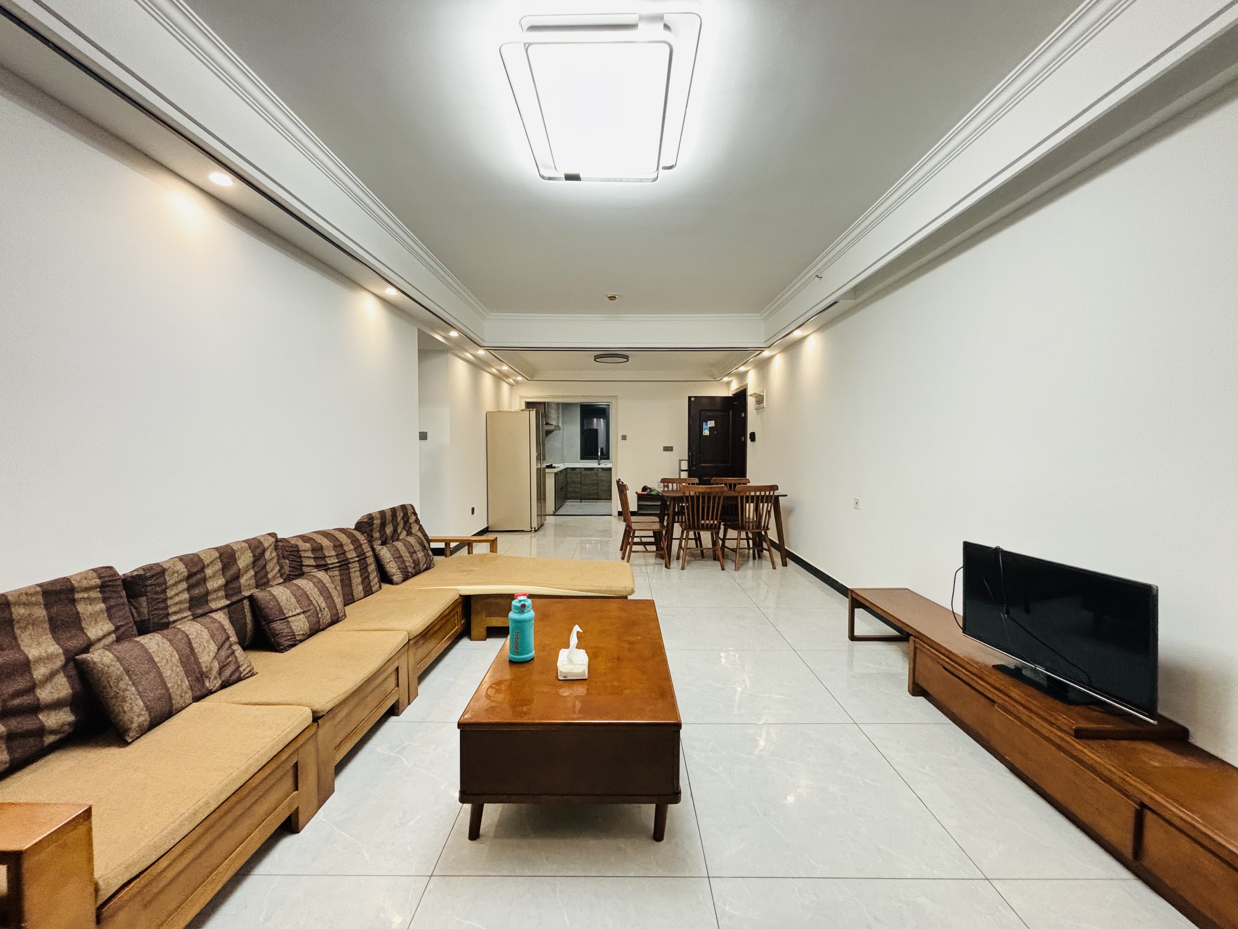 南山梅溪一方 4室2厅2卫 3300.0元/月 南山梅溪一方 4室2厅2卫 3300.0元/月室内图