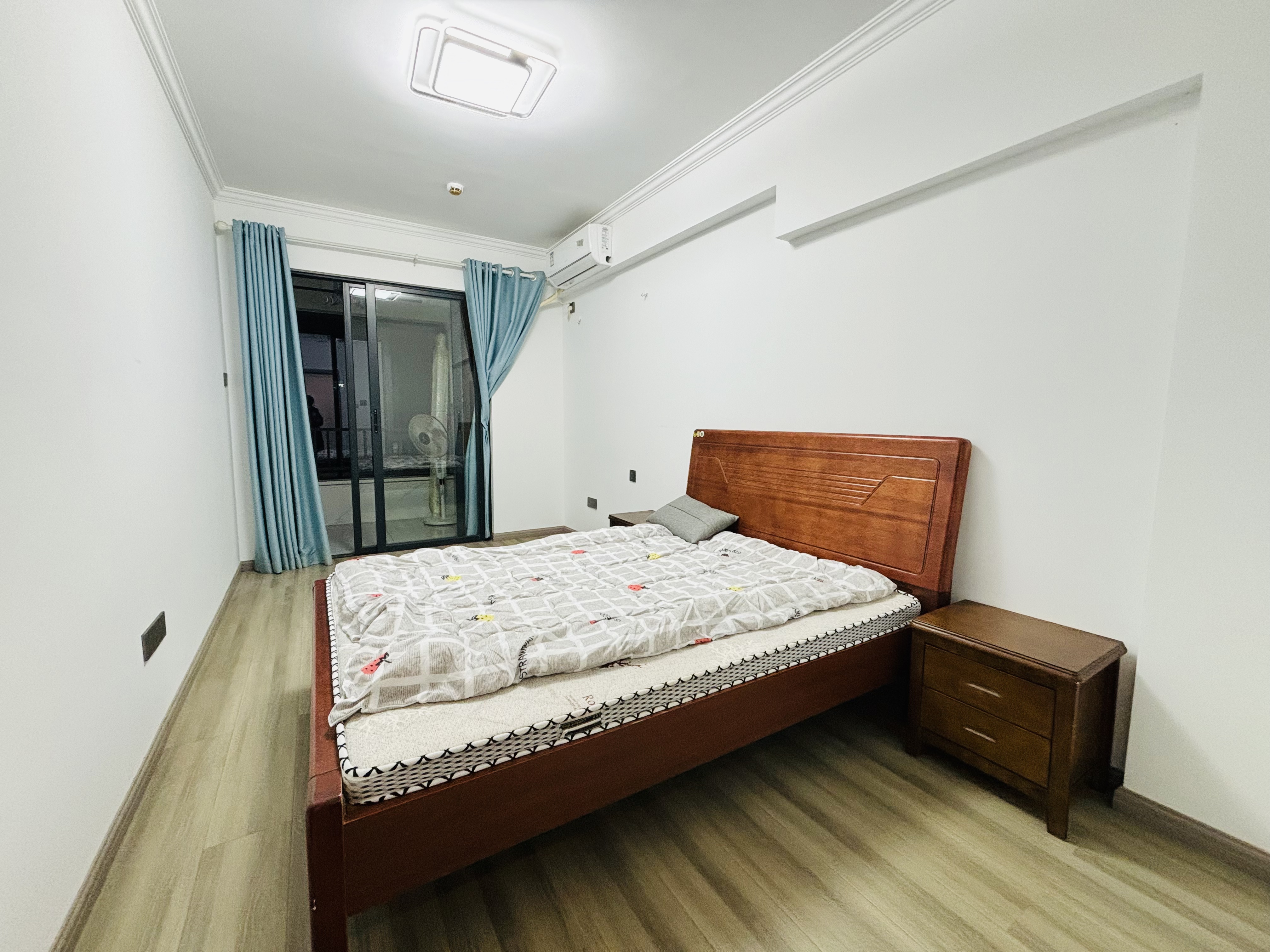 南山梅溪一方 4室2厅2卫 3300.0元/月 南山梅溪一方 4室2厅2卫 3300.0元/月室内图