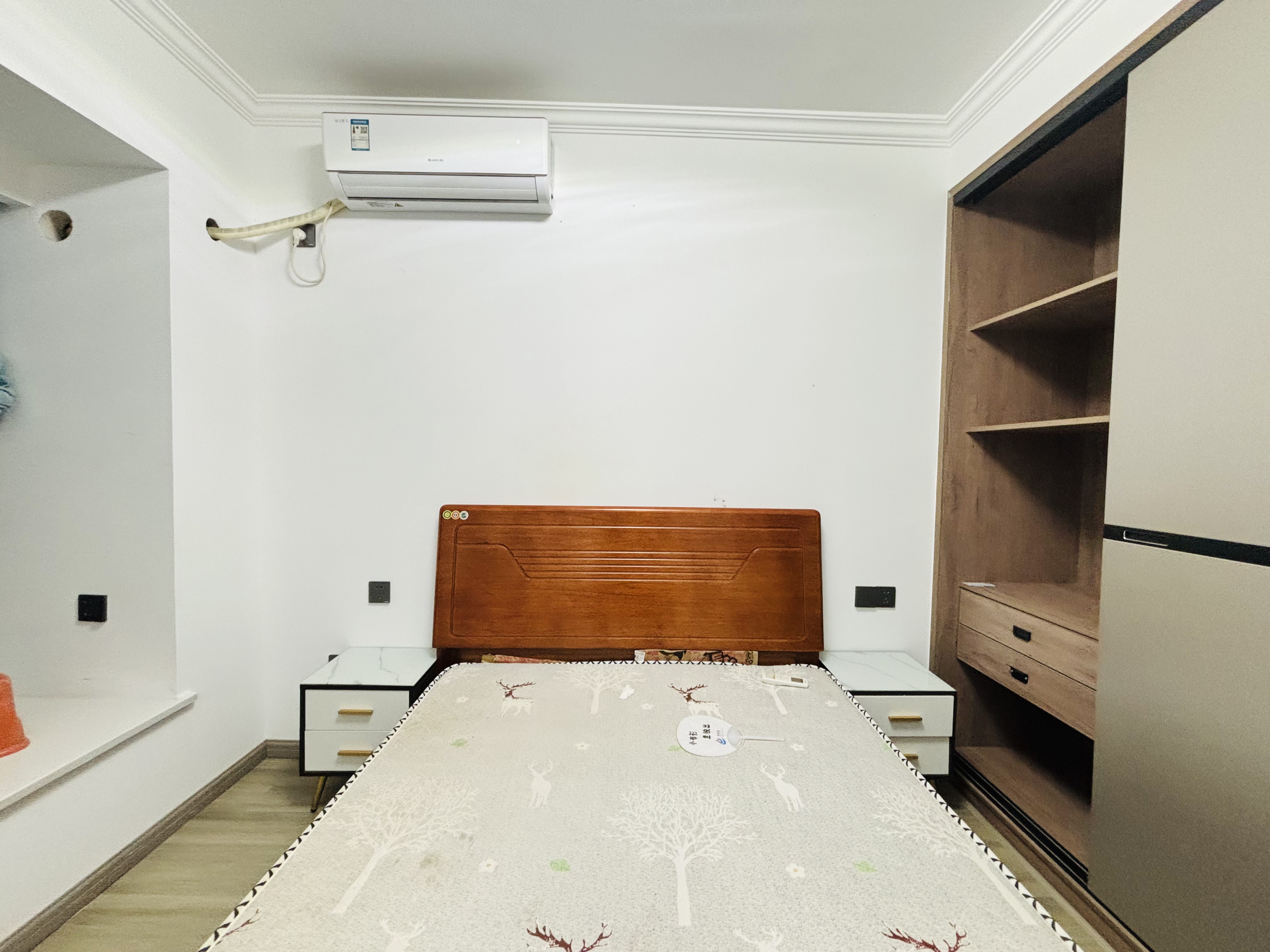 南山梅溪一方 4室2厅2卫 3300.0元/月 南山梅溪一方 4室2厅2卫 3300.0元/月室内图