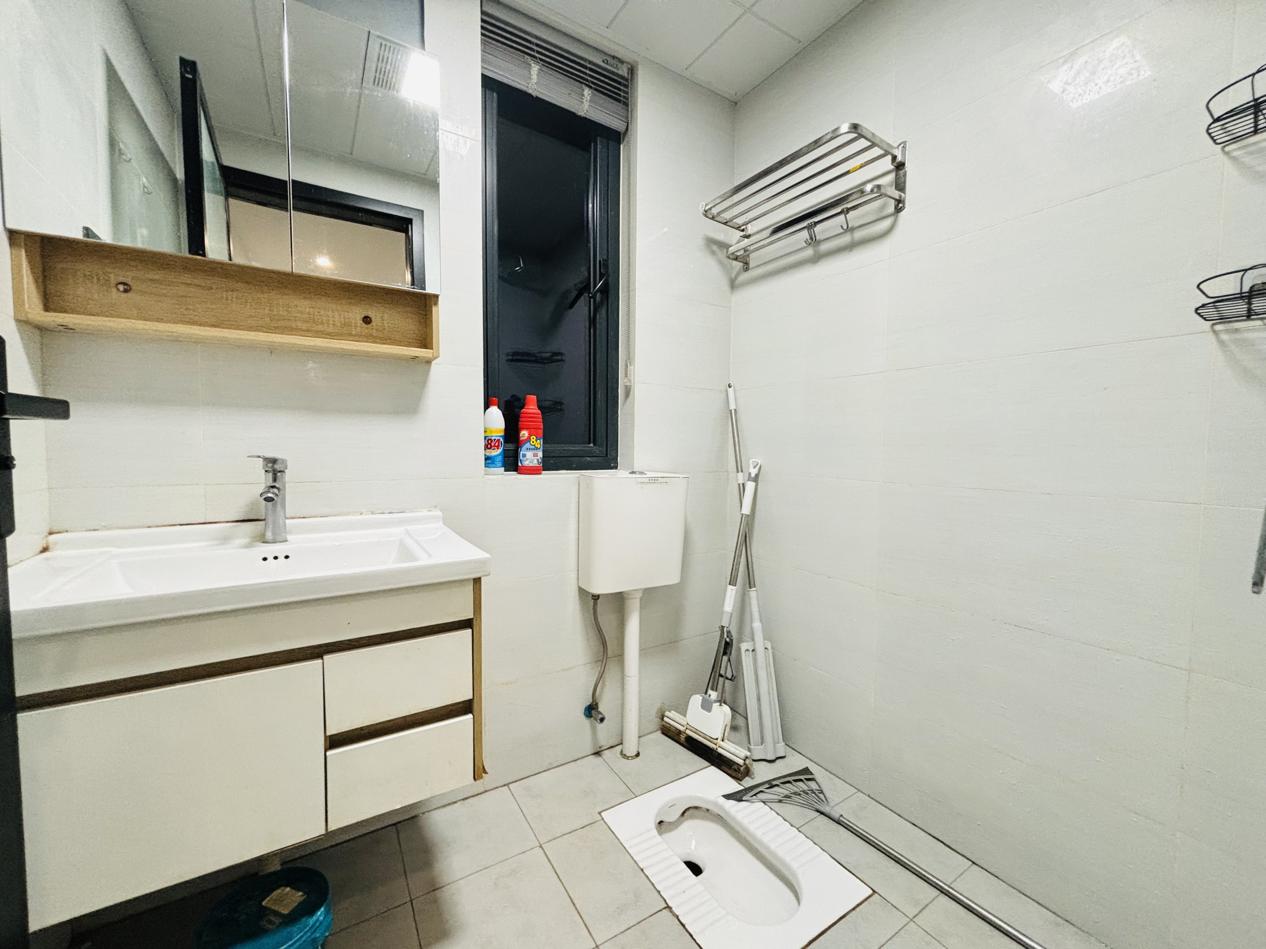 南山梅溪一方 4室2厅2卫 3300.0元/月 南山梅溪一方 4室2厅2卫 3300.0元/月室内图