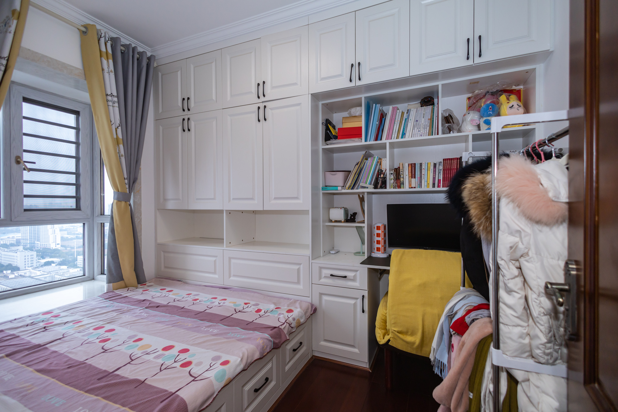 楚天世纪城西苑  3室2厅1卫    62.8万 楚天世纪城西苑  3室2厅1卫    62.8万卧室