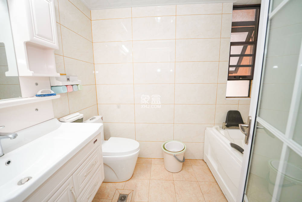 佳兆业水岸新都 4室2厅2卫 2500.0元/月 佳兆业水岸新都 4室2厅2卫 2500.0元/月室内图