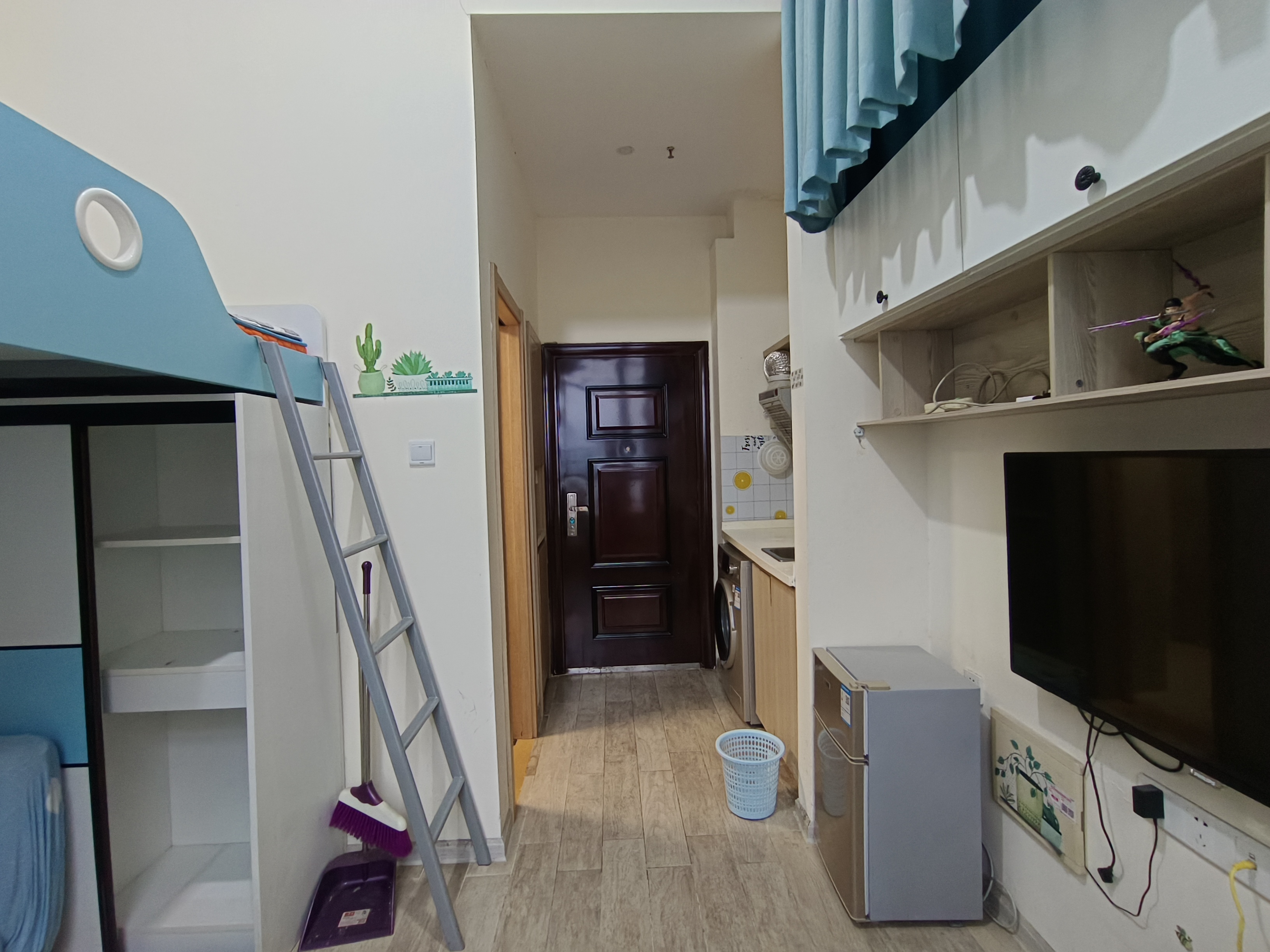 兰亭湾畔 1室1厅1卫 1200.0元/月 兰亭湾畔 1室1厅1卫 1200.0元/月室内图