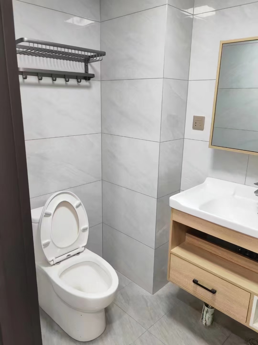 兰亭湾畔 1室1厅1卫 2000.0元/月 兰亭湾畔 1室1厅1卫 2000.0元/月室内图