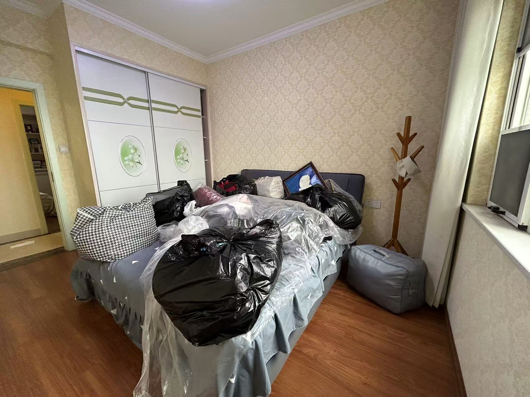 九八缔景城 4室2厅2卫 105.0万 九八缔景城 4室2厅2卫 105.0万室内图