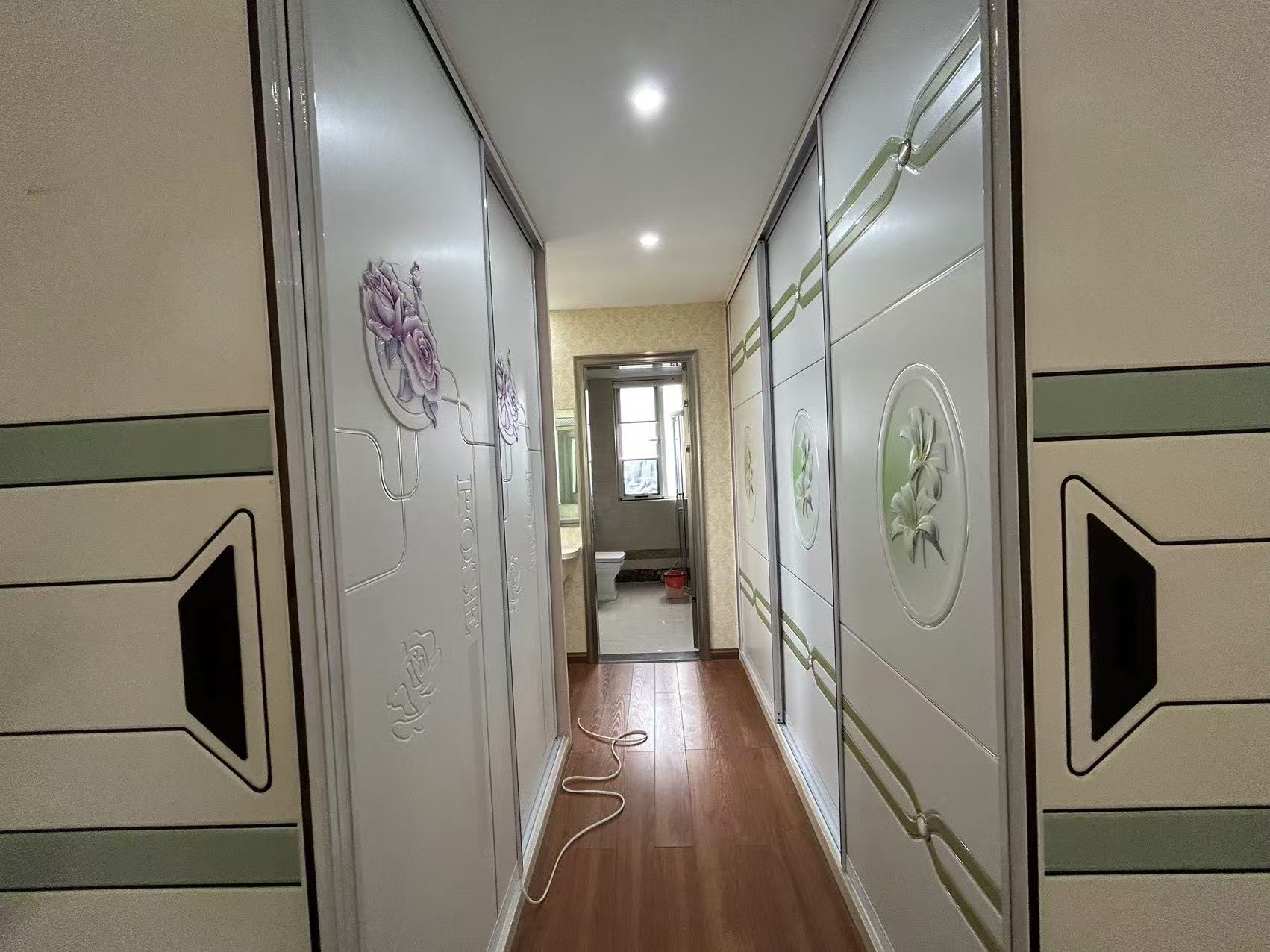 九八缔景城 4室2厅2卫 105.0万 九八缔景城 4室2厅2卫 105.0万室内图