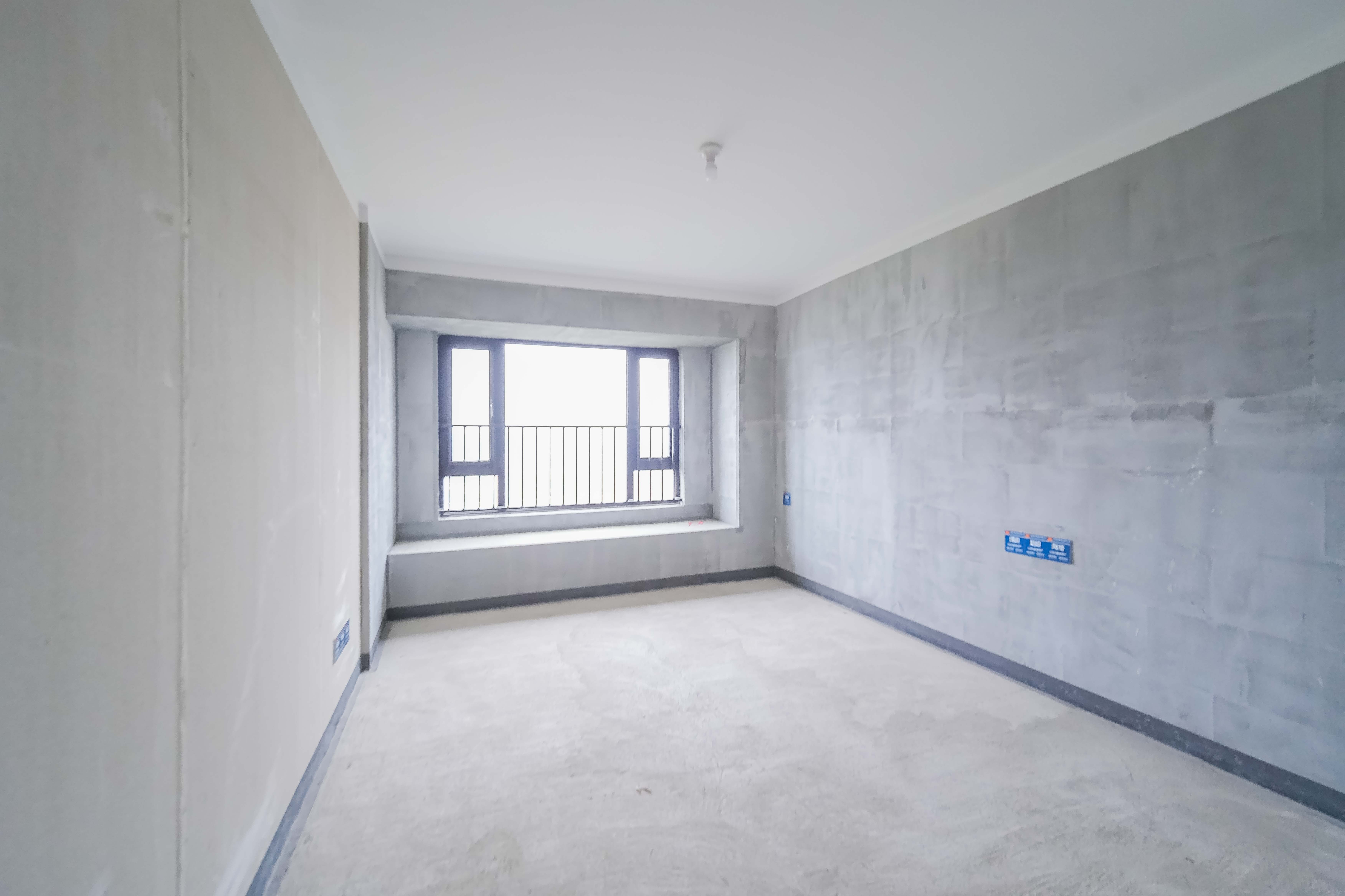 建发玖洲和玺  4室2厅2卫   200.00万其他