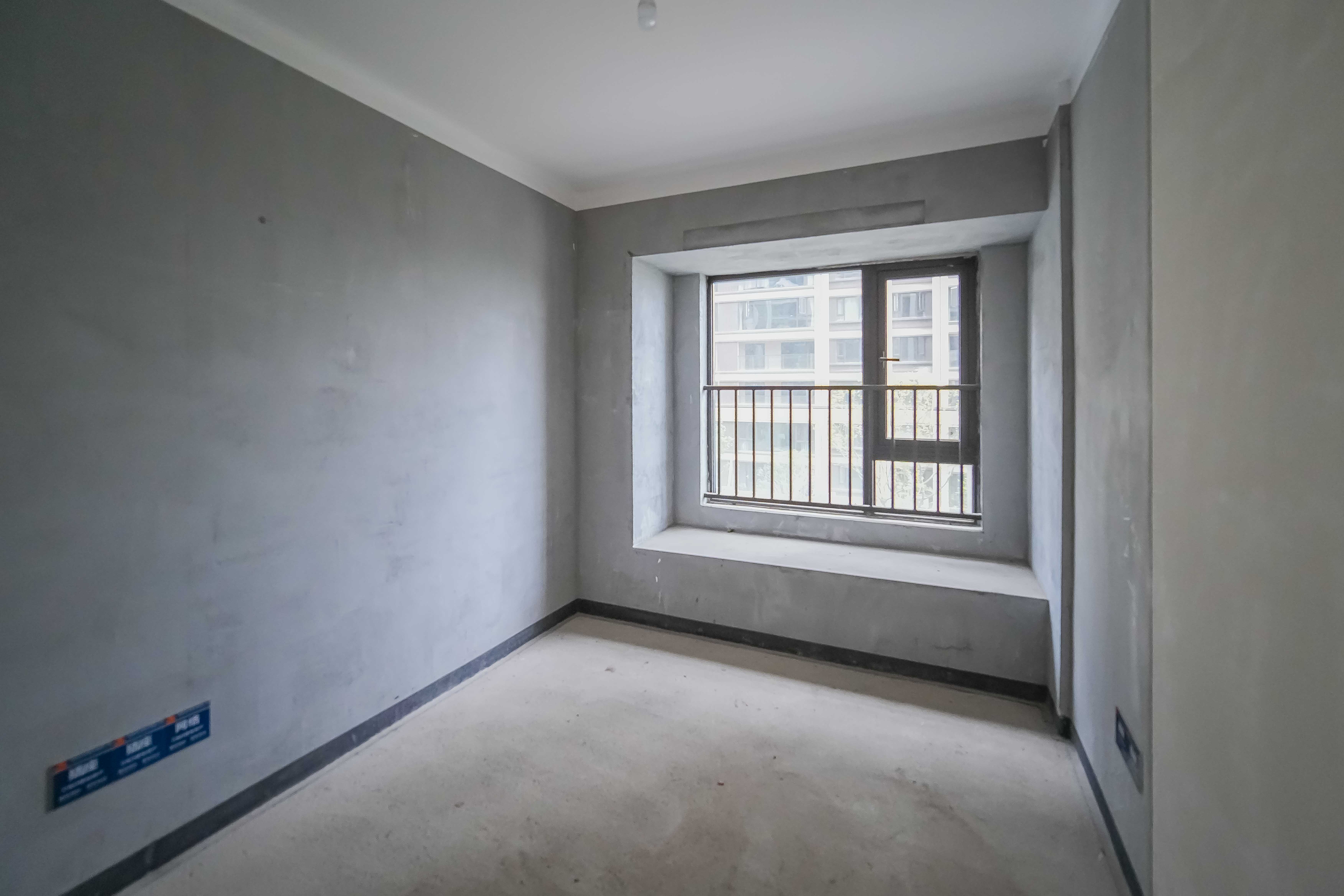 建发玖洲和玺  4室2厅2卫   158.00万其他