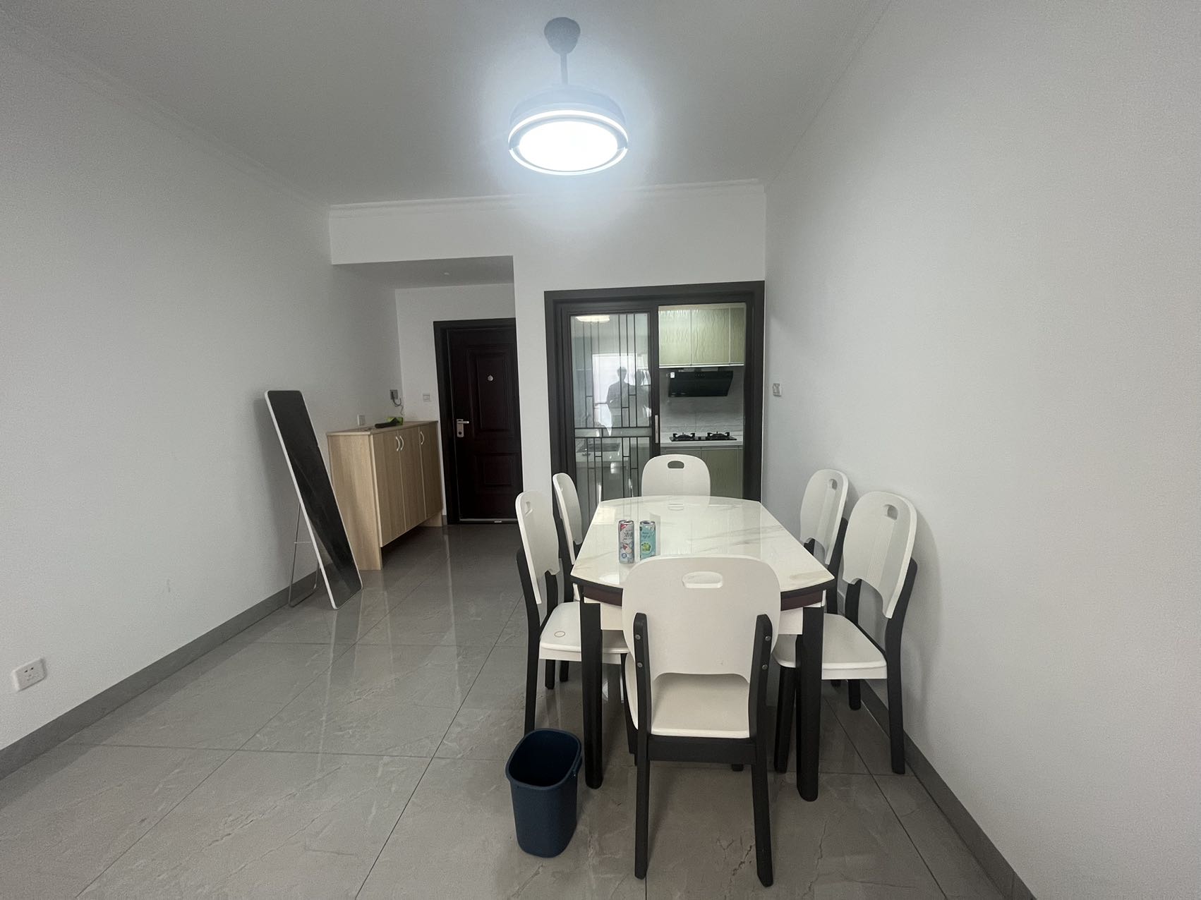 山水洲城华晨第一城 2室1厅1卫 1600.0元/月 山水洲城华晨第一城 2室1厅1卫 1600.0元/月室内图