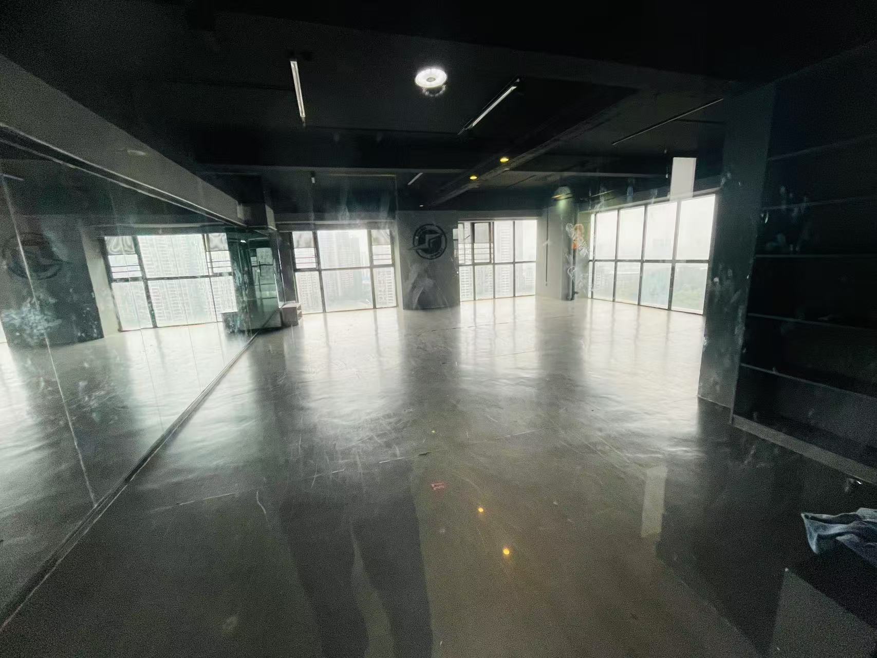 国际公馆(美的时代广场) 1室1厅1卫 1200.0元/月 国际公馆(美的时代广场) 1室1厅1卫 1200.0元/月室内图