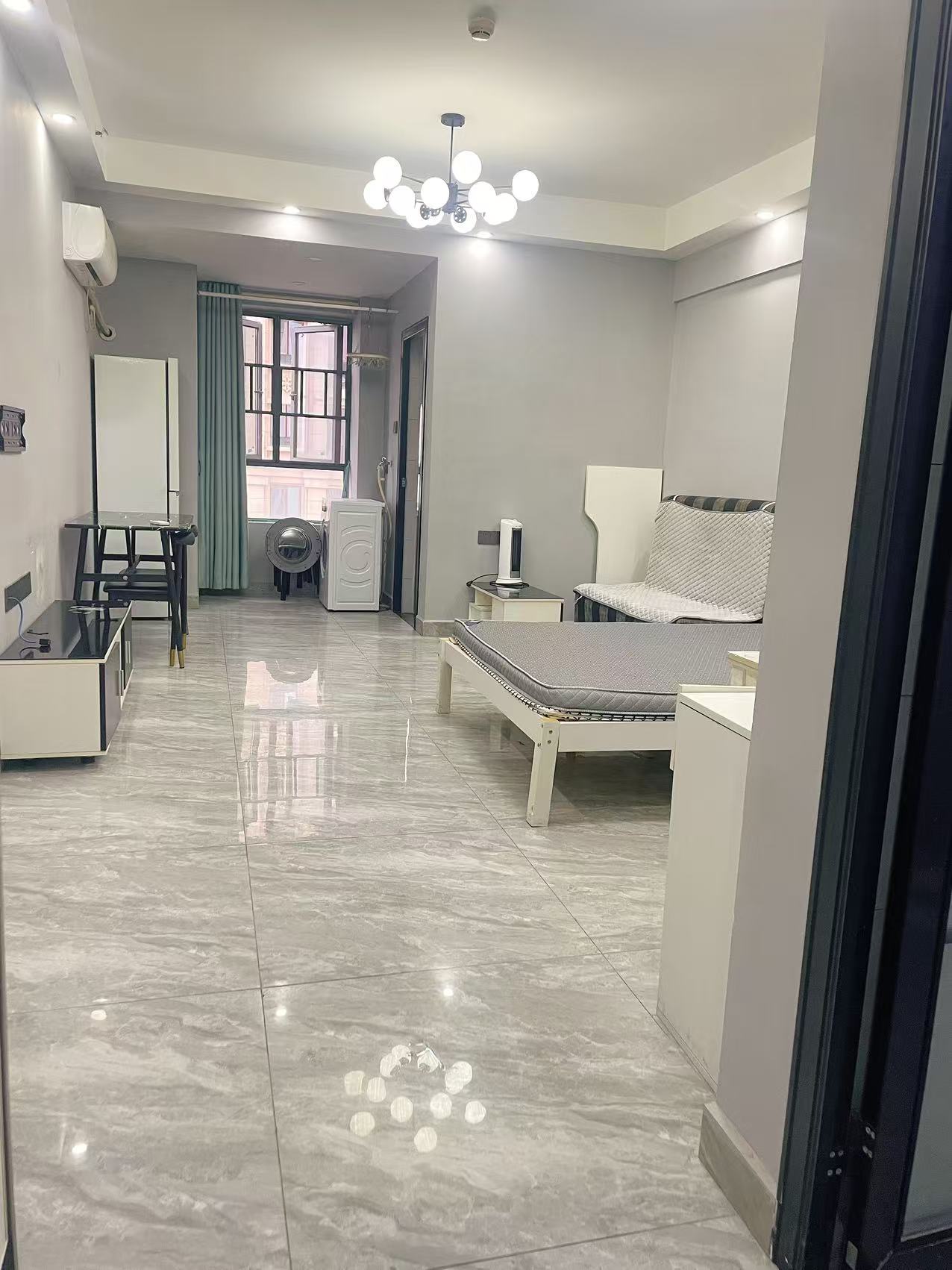 和顺天河广场(型格广场) 1室1厅1卫 1200.0元/月 和顺天河广场(型格广场) 1室1厅1卫 1200.0元/月室内图