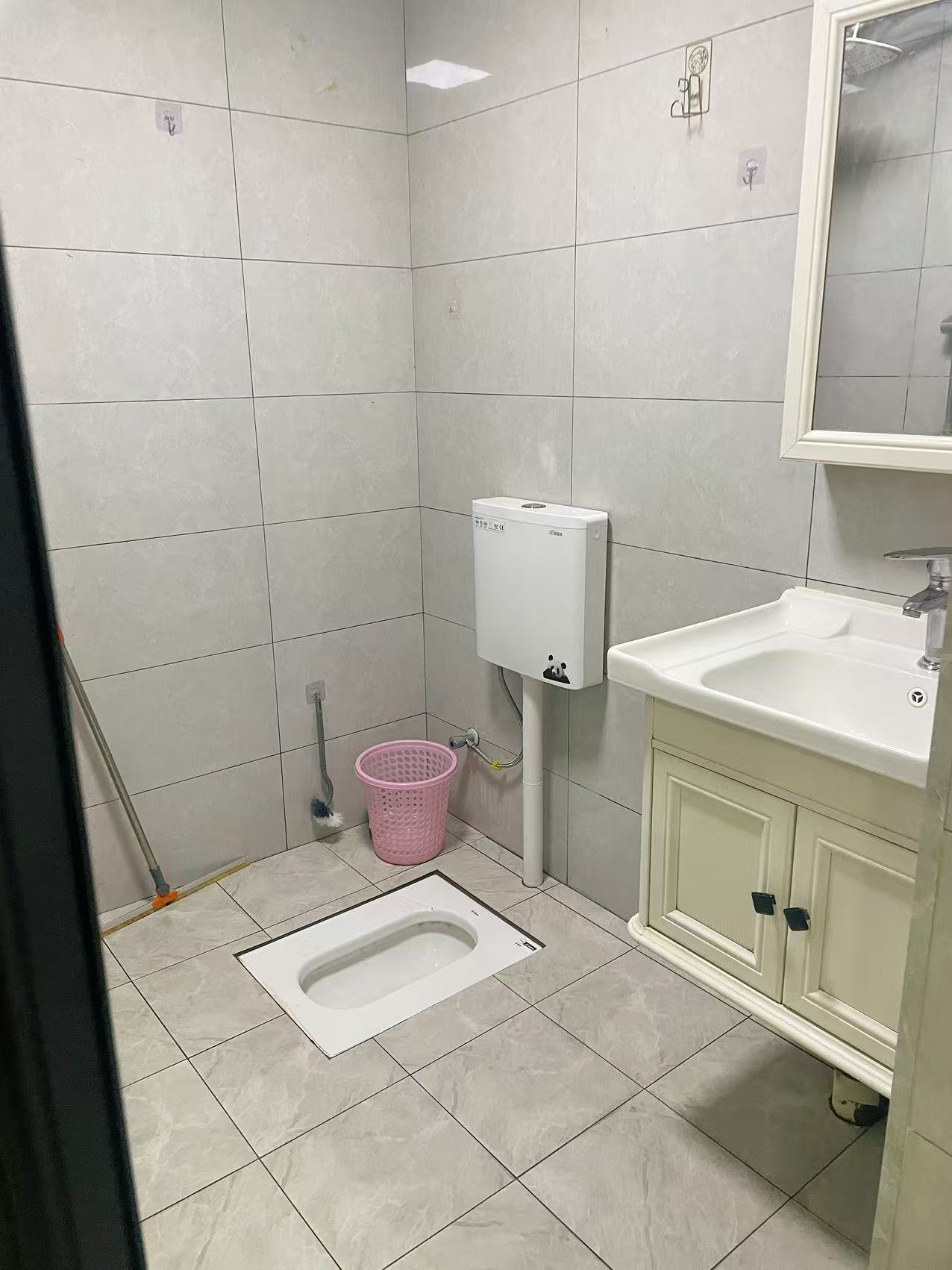 和顺天河广场(型格广场) 1室1厅1卫 1200.0元/月 和顺天河广场(型格广场) 1室1厅1卫 1200.0元/月室内图