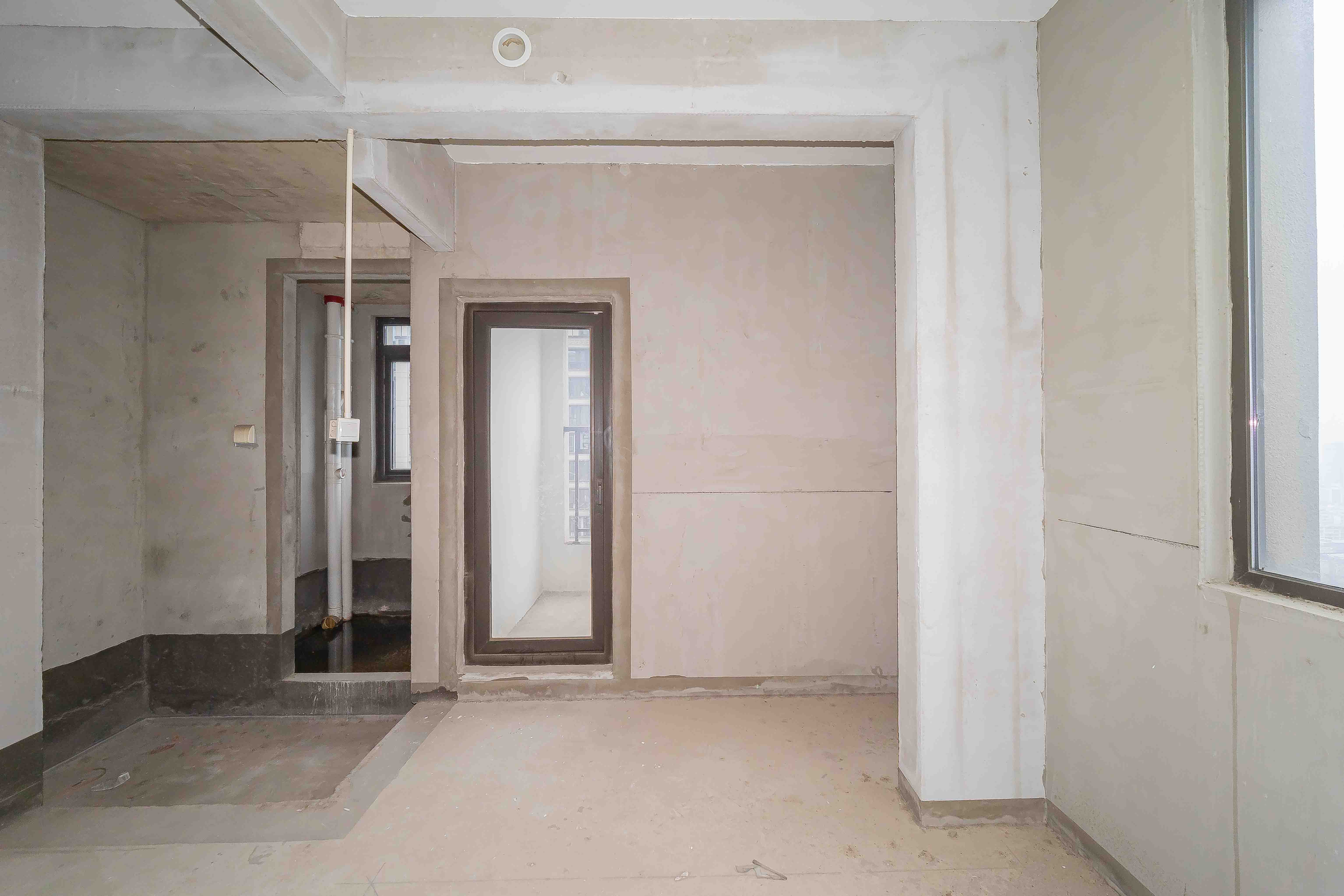 建发央玺（建发泱玺雅苑）  4室2厅2卫   315.00万客厅