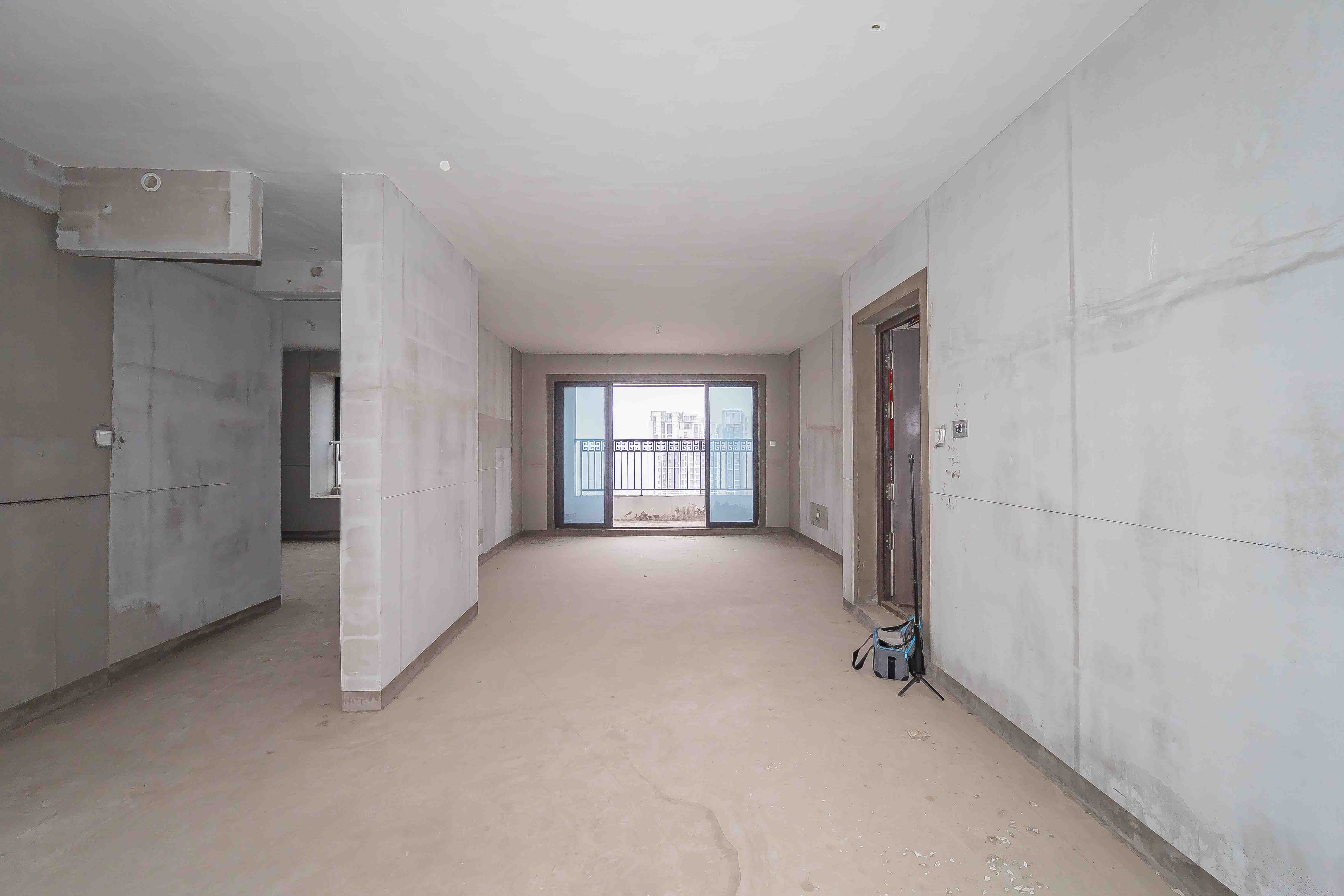 建发央玺（建发泱玺雅苑）  4室2厅2卫   315.00万客厅
