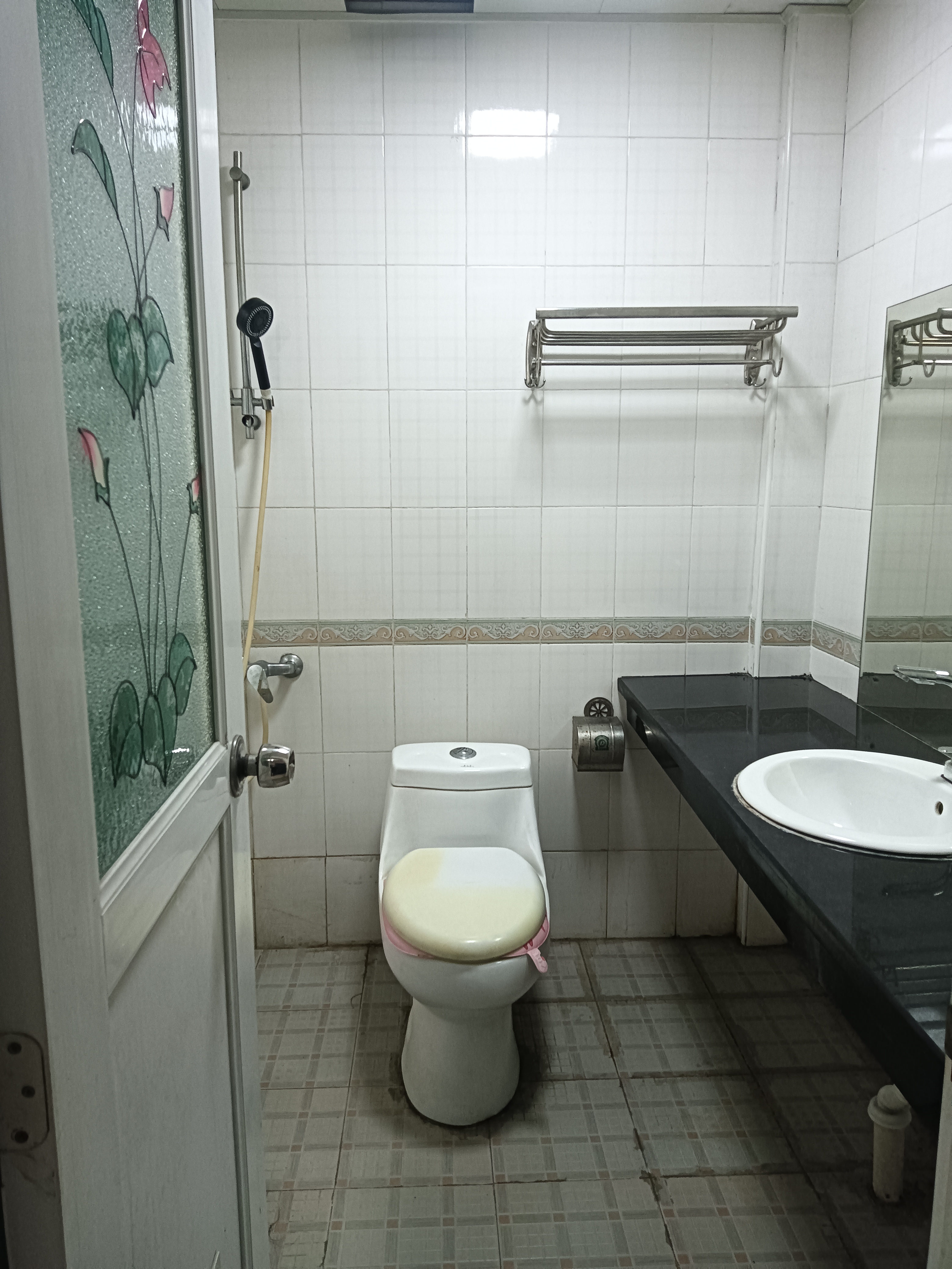 解放西路散盘 1室1厅1卫 700.0元/月 解放西路散盘 1室1厅1卫 700.0元/月室内图