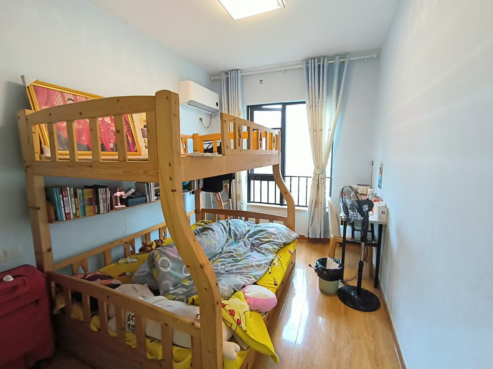 蓝溪谷 4室2厅2卫 110.0万 蓝溪谷 4室2厅2卫 110.0万室内图