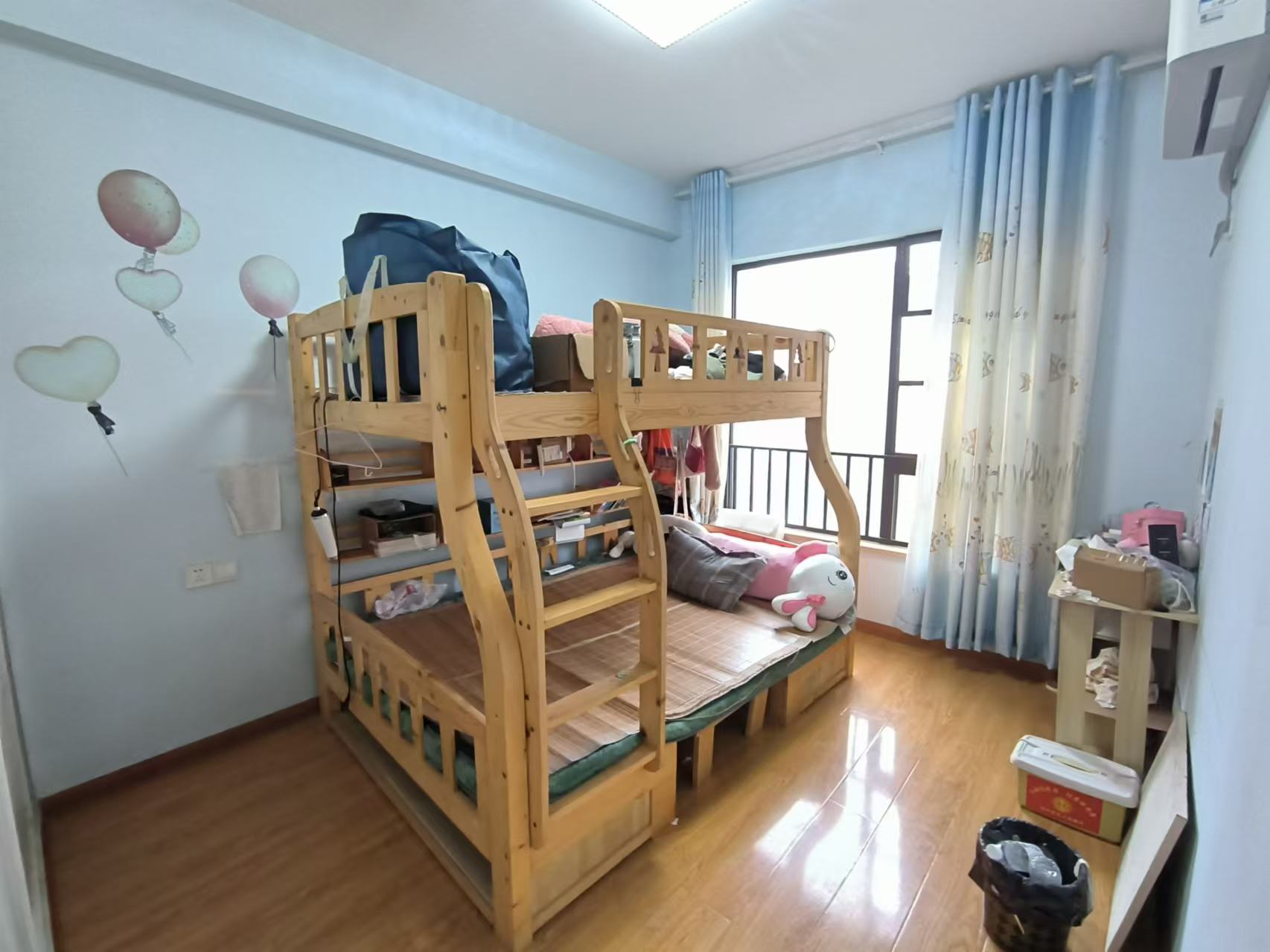 蓝溪谷 4室2厅2卫 110.0万 蓝溪谷 4室2厅2卫 110.0万室内图