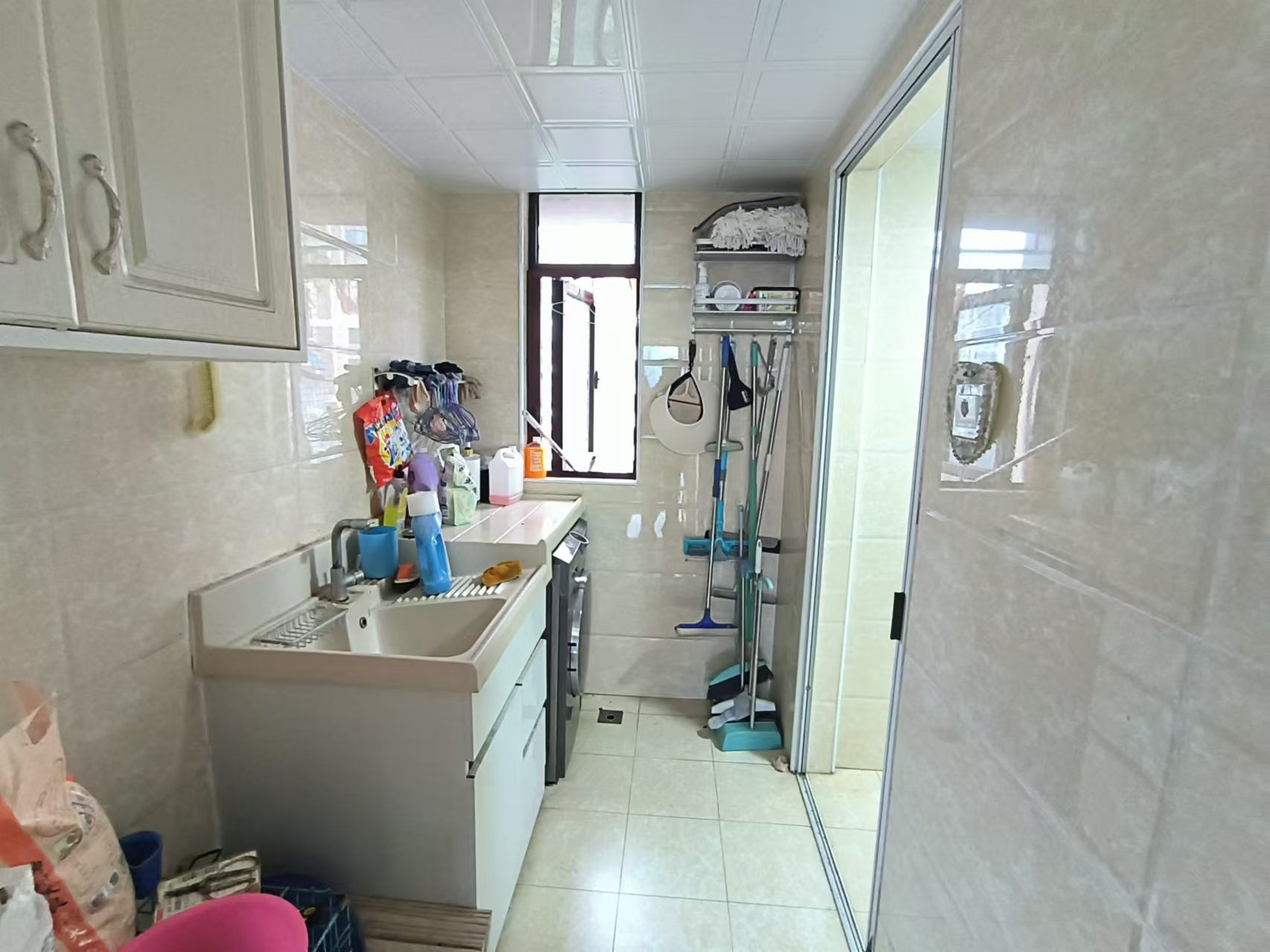 蓝溪谷 4室2厅2卫 110.0万 蓝溪谷 4室2厅2卫 110.0万室内图