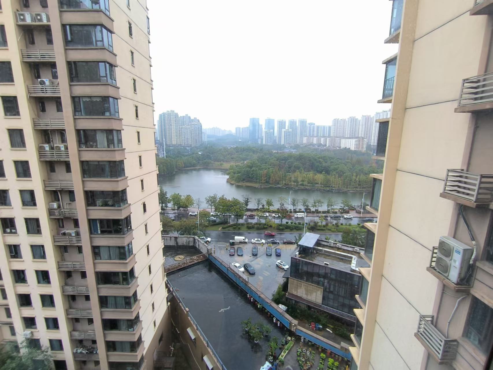 蓝溪谷 4室2厅2卫 110.0万 蓝溪谷 4室2厅2卫 110.0万小区图