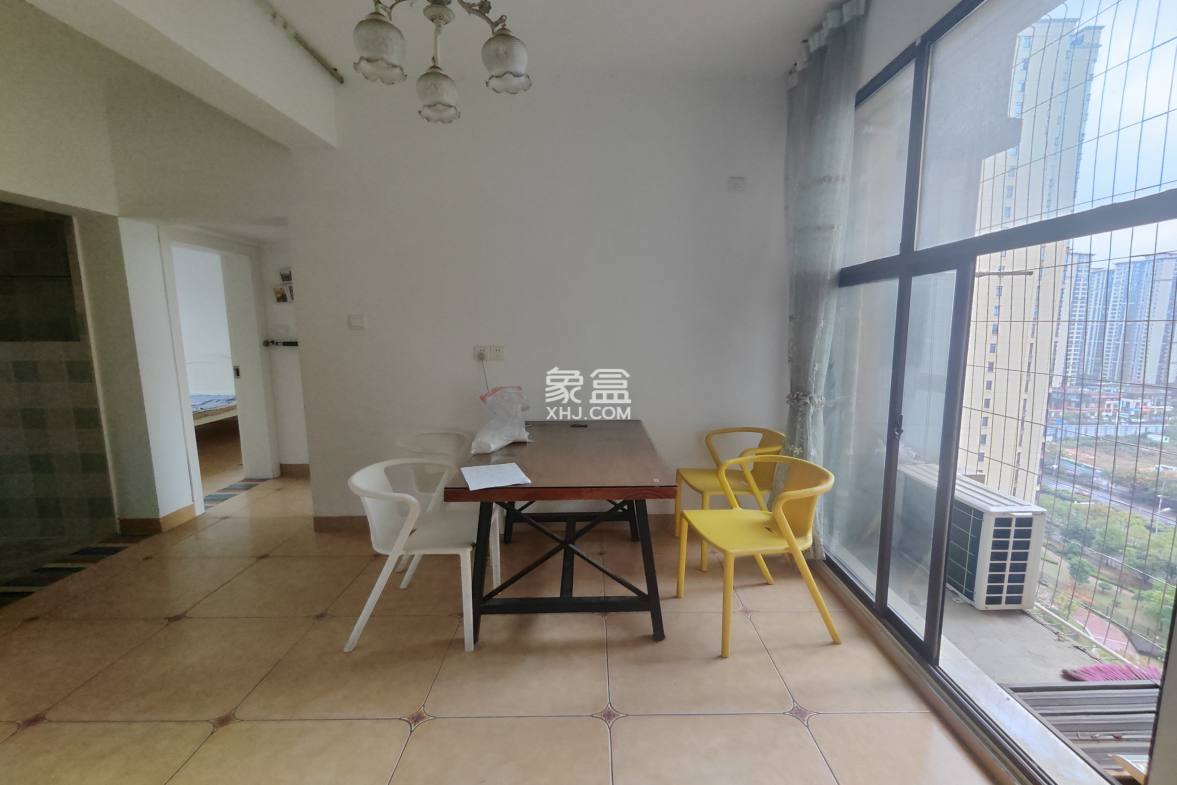 金轮翡翠名园 3室2厅1卫 1800.0元/月 金轮翡翠名园 3室2厅1卫 1800.0元/月室内图