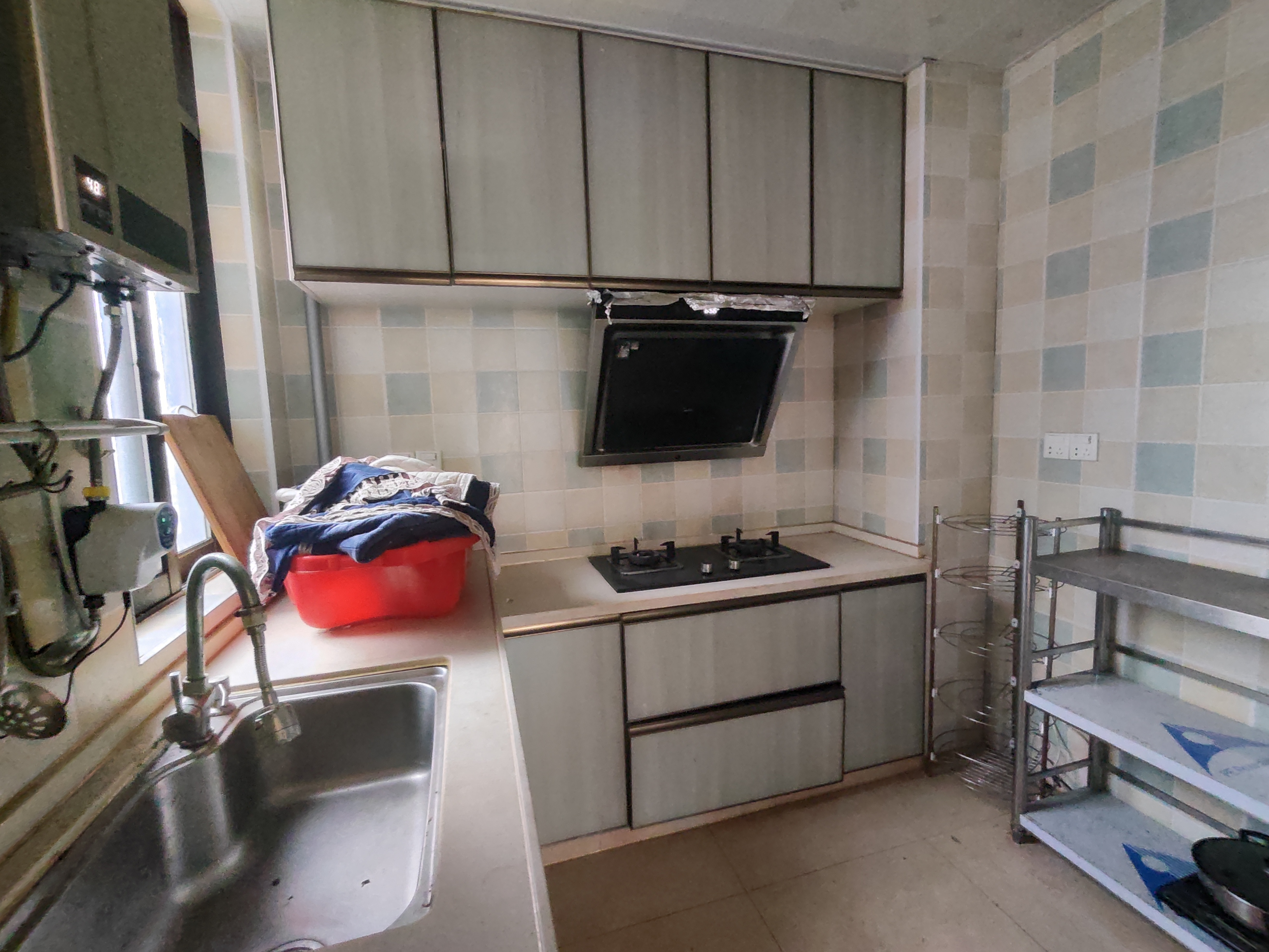 金轮翡翠名园 3室2厅1卫 1800.0元/月 金轮翡翠名园 3室2厅1卫 1800.0元/月室内图