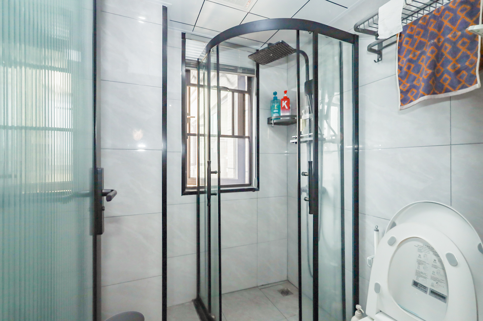 保利西海岸B区  3室2厅2卫    190.0万 保利西海岸B区  3室2厅2卫    190.0万卫生间