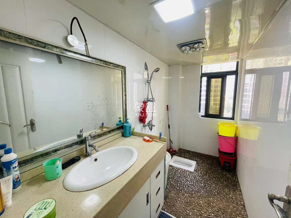 颐景园 4室2厅2卫 2000.0元/月 颐景园 4室2厅2卫 2000.0元/月室内图