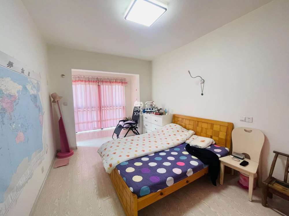 颐景园 4室2厅2卫 2000.0元/月 颐景园 4室2厅2卫 2000.0元/月室内图