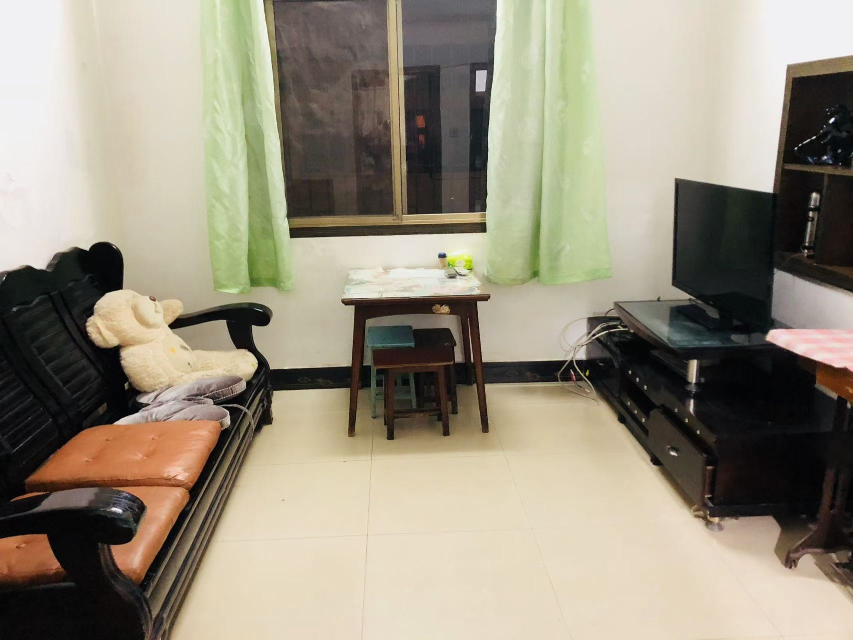 芙蓉路 2室1厅1卫 700.0元/月 芙蓉路 2室1厅1卫 700.0元/月室内图