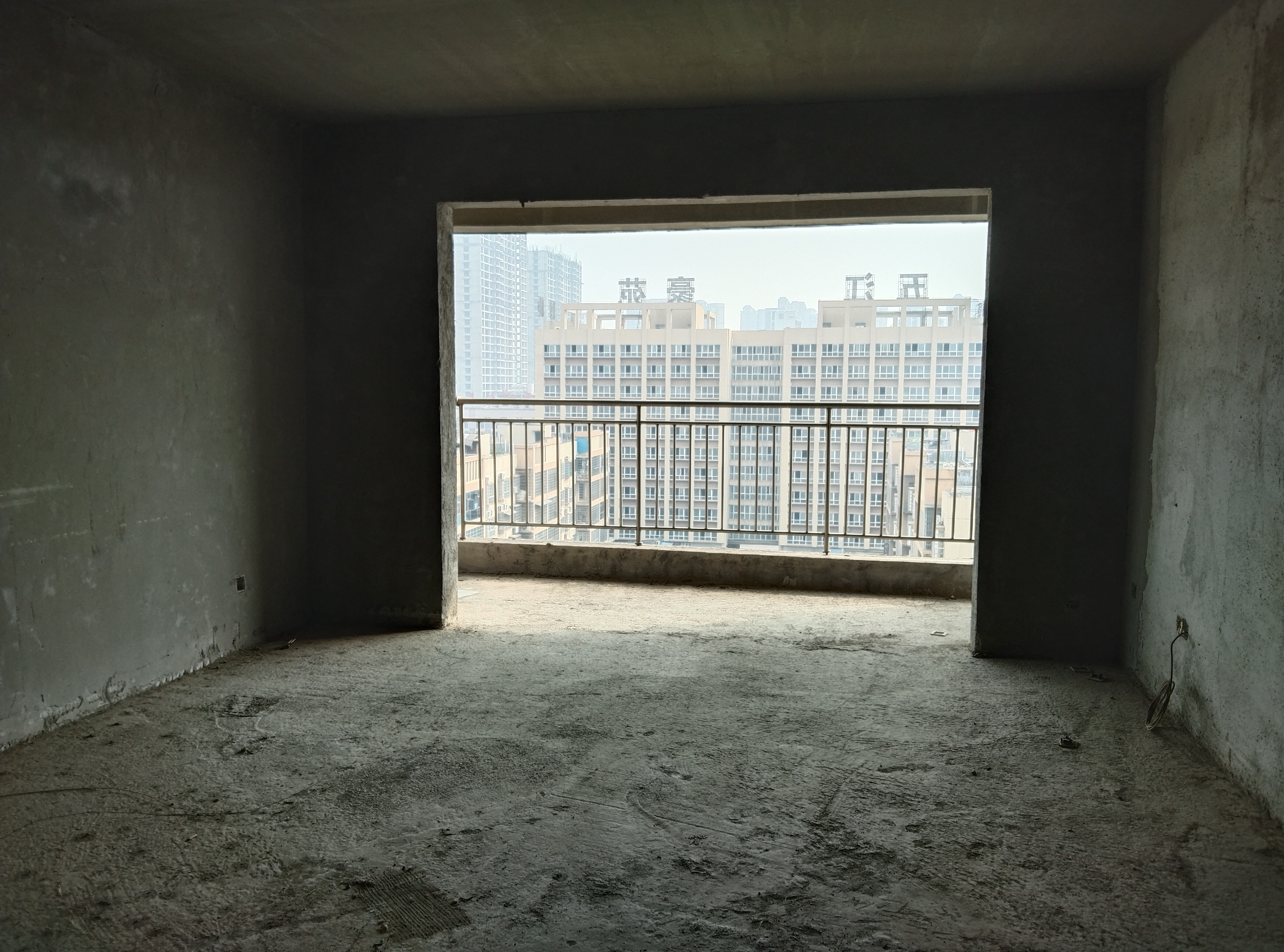 新世界建材城  3室2厅2卫   72.80万室内图