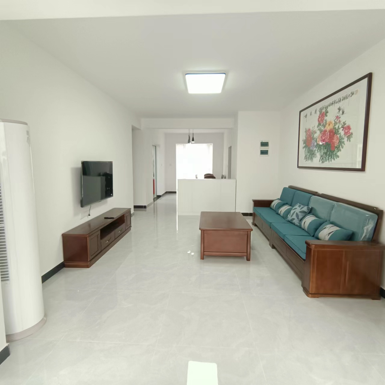 湘诚德峰小区B区  4室2厅2卫    3200.0元/月 湘诚德峰小区B区  4室2厅2卫    3200.0元/月室内图